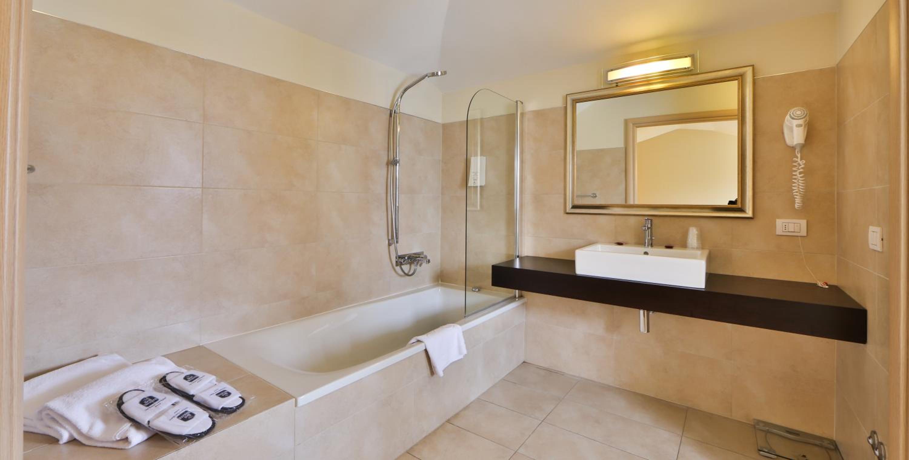 Superior Double Room - Photo 5