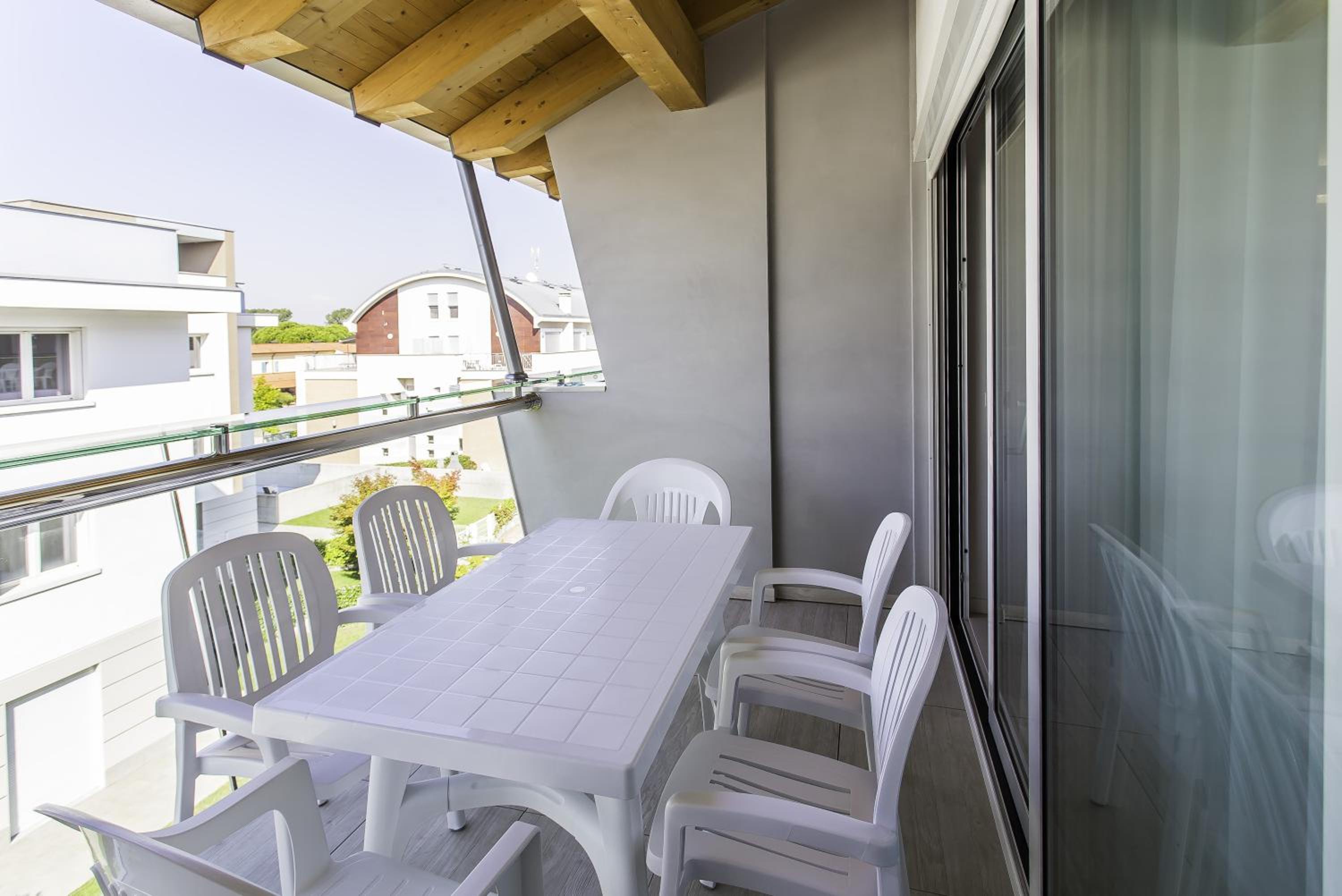 Studio Apartment - Photo 3