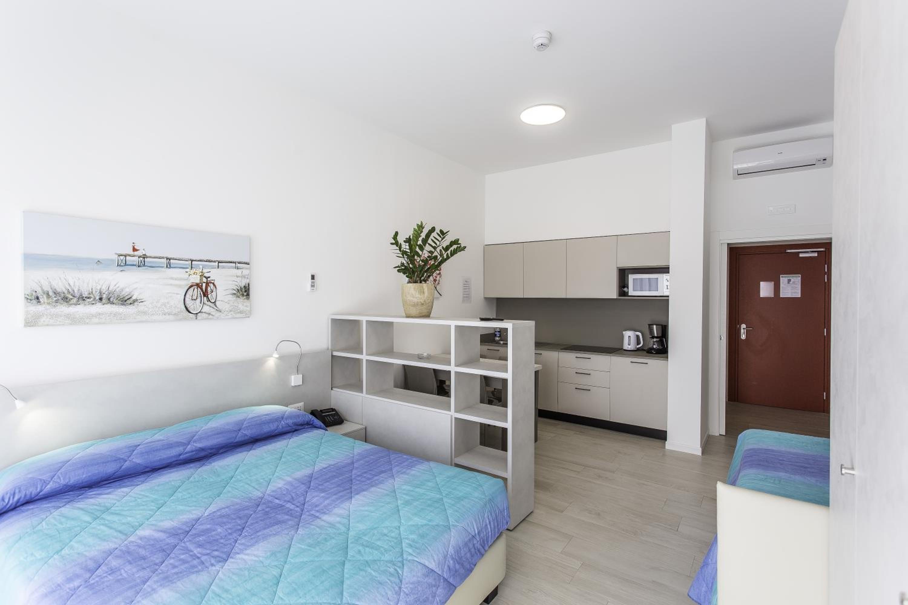 Studio Apartment - Photo 6