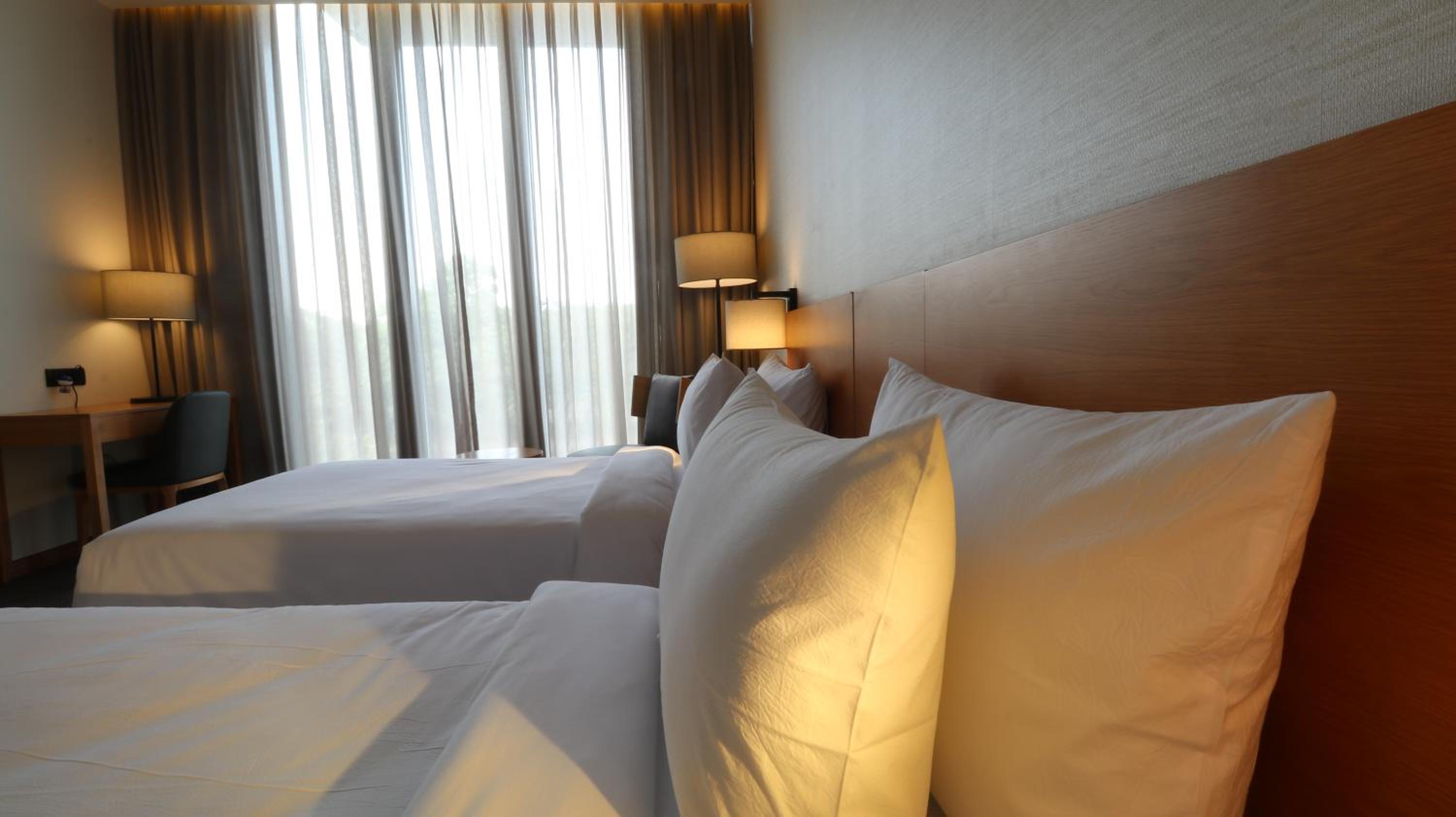 Superior Queen Room with 15% off on laundry and mini bar & 20% off on spa services - Photo 14