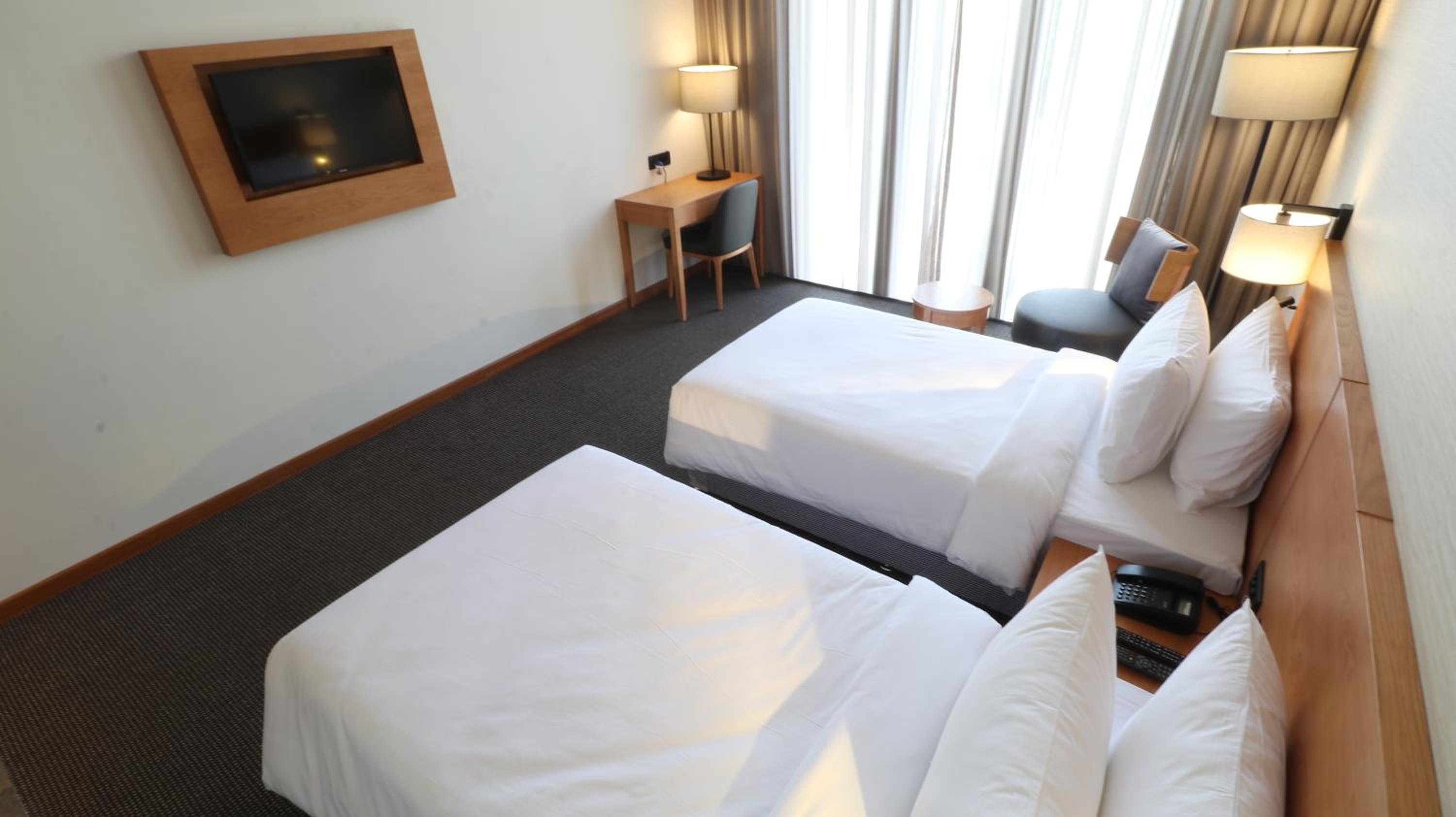 Superior Queen Room with 15% off on laundry and mini bar & 20% off on spa services - Photo 16