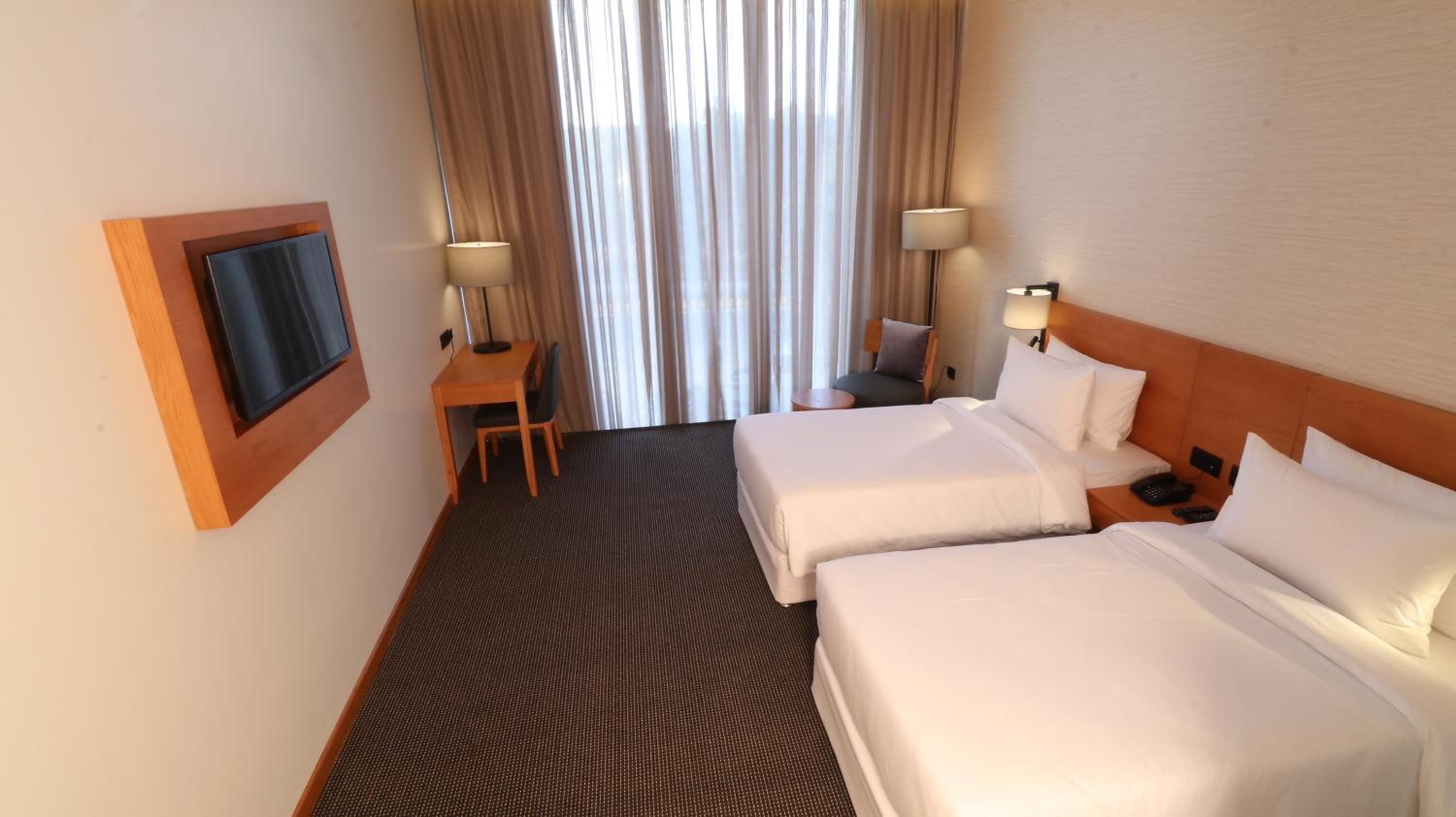 Superior Queen Room with 15% off on laundry and mini bar & 20% off on spa services - Photo 8