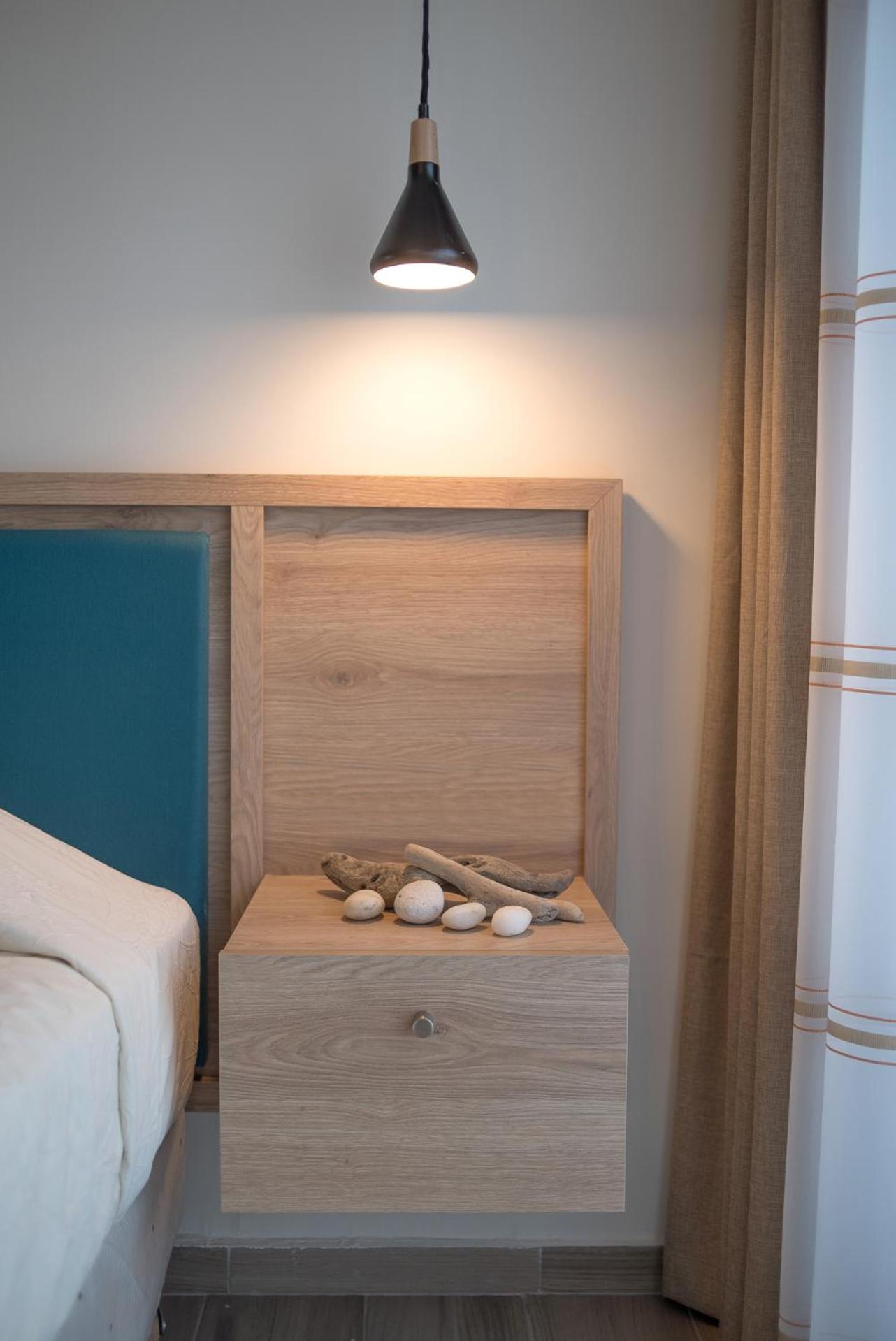 Double Room with Sea View - Photo 8