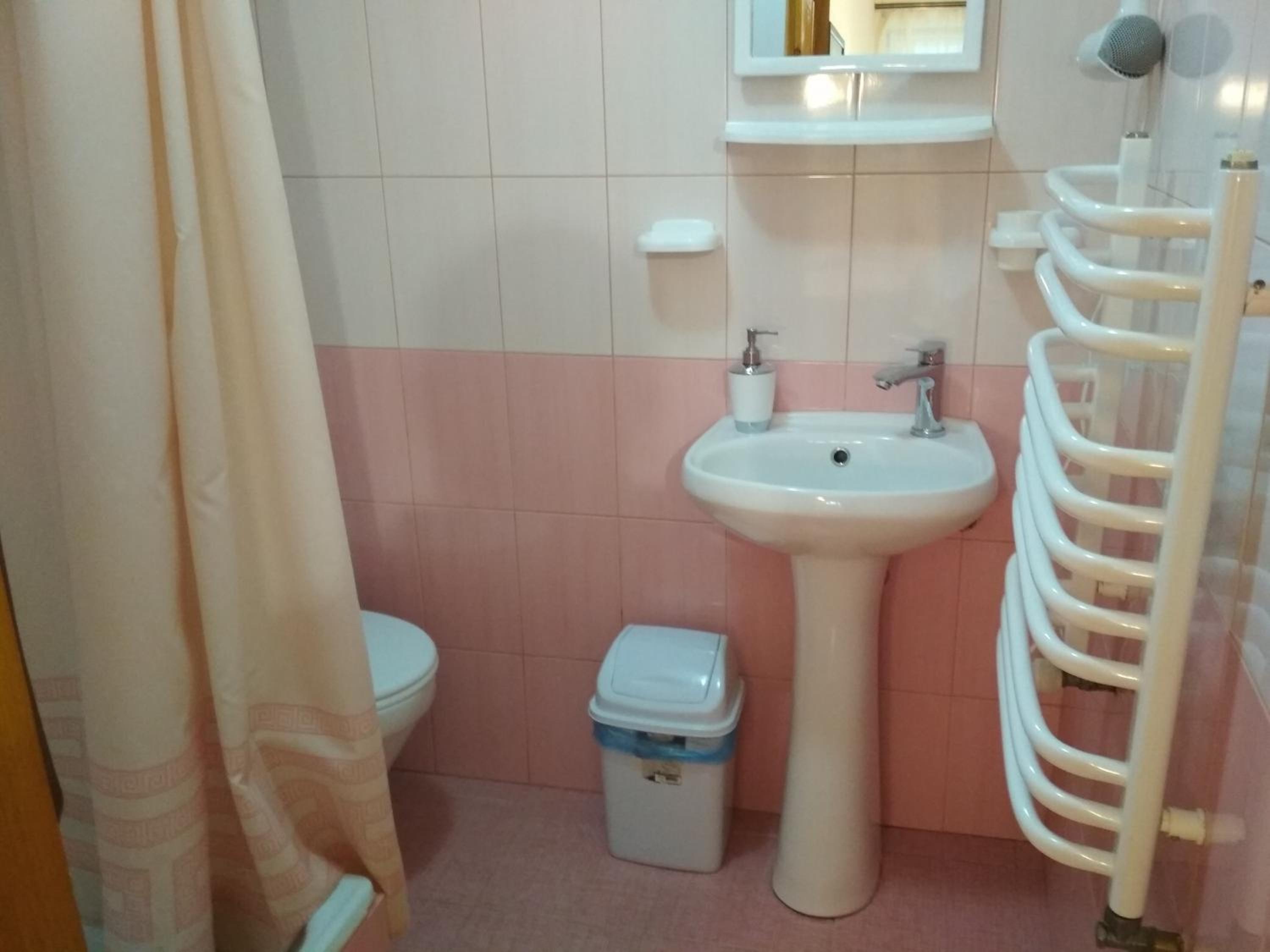 Budget Double Room photo 3