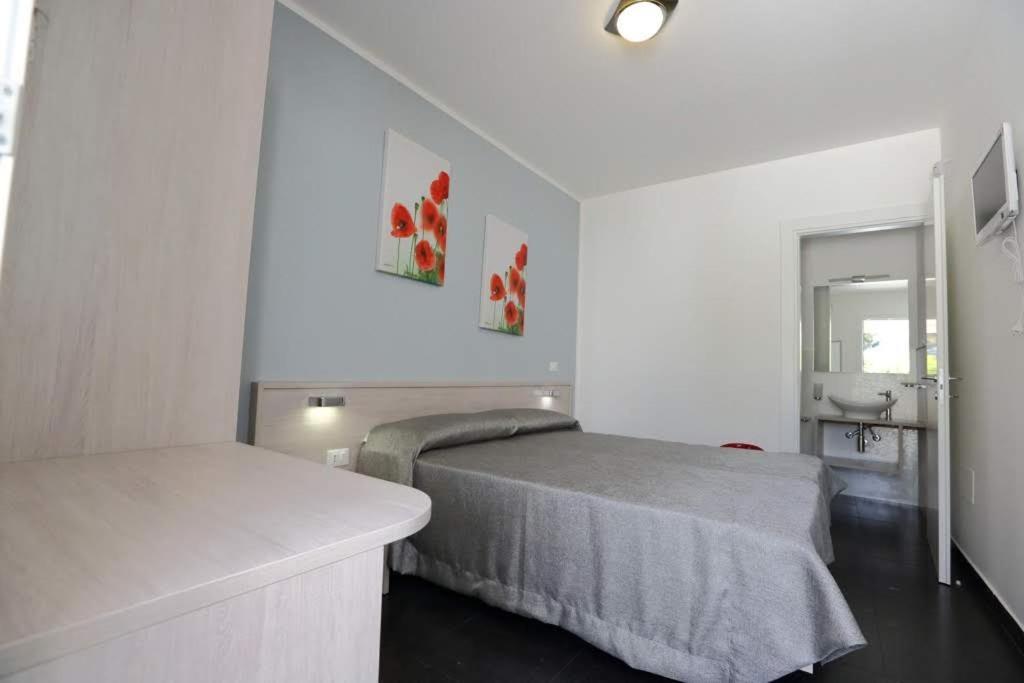 Standard Double Room - Photo 1