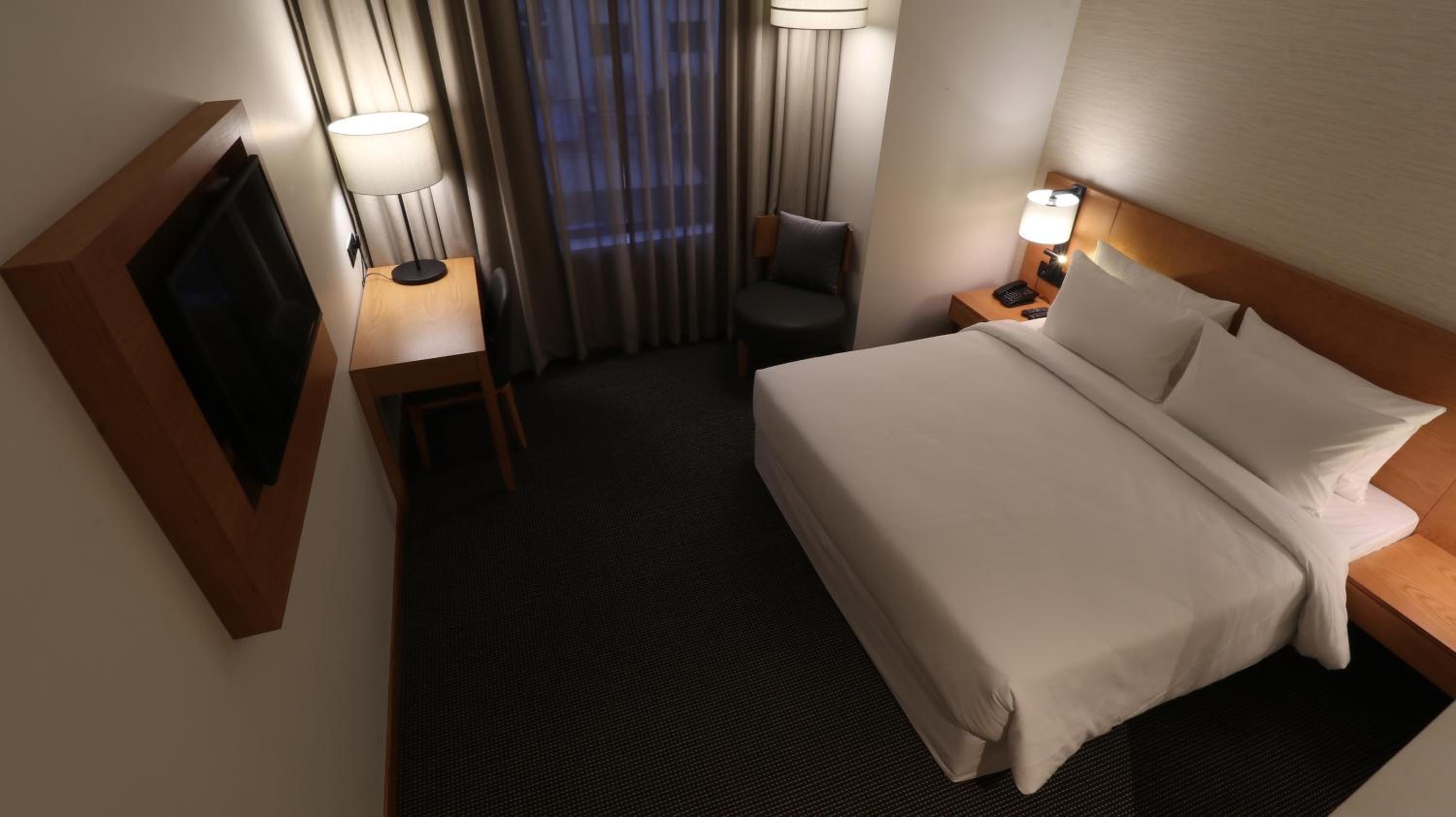 Superior Queen Room with 15% off on laundry and mini bar & 20% off on spa services - Photo 18