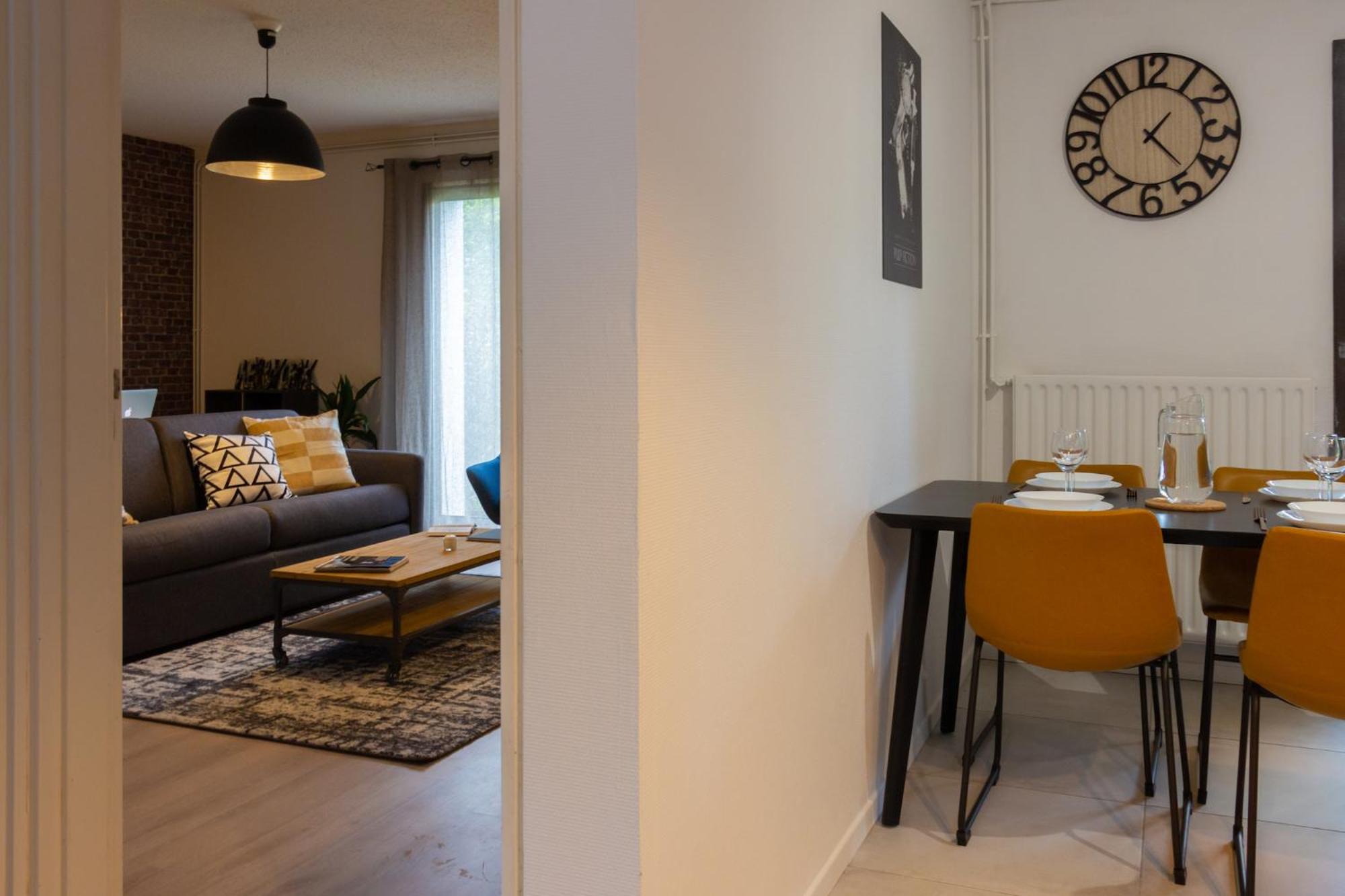 Apartment photo 2