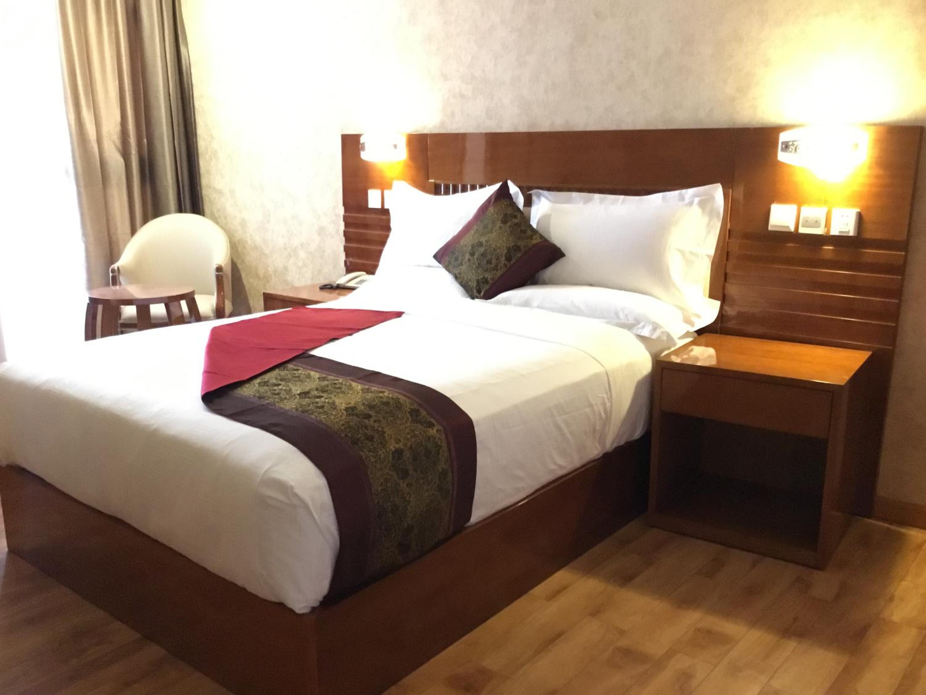 Deluxe Room - Photo 2