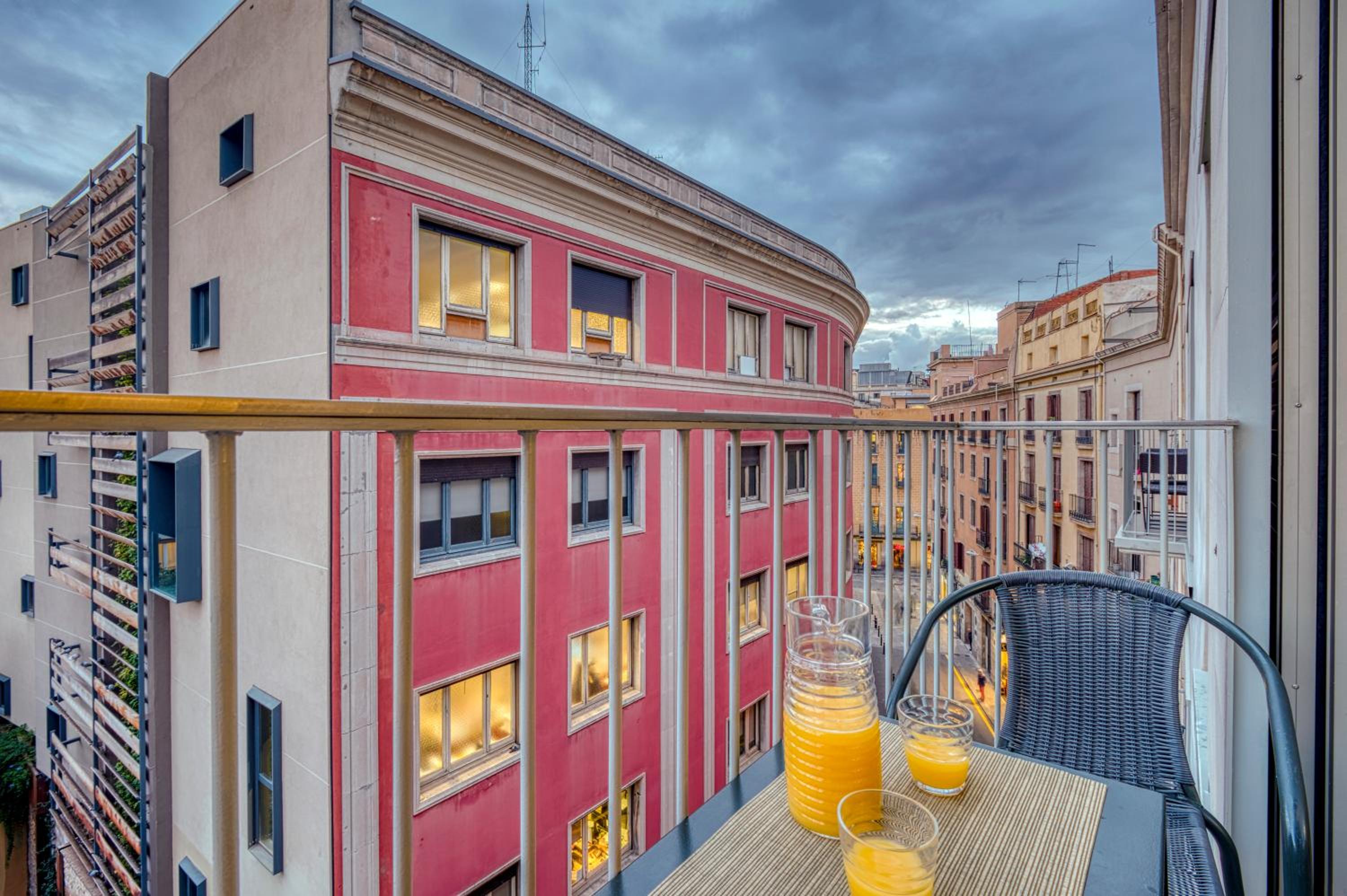 Two-Bedroom Apartment with Balcony photo 3