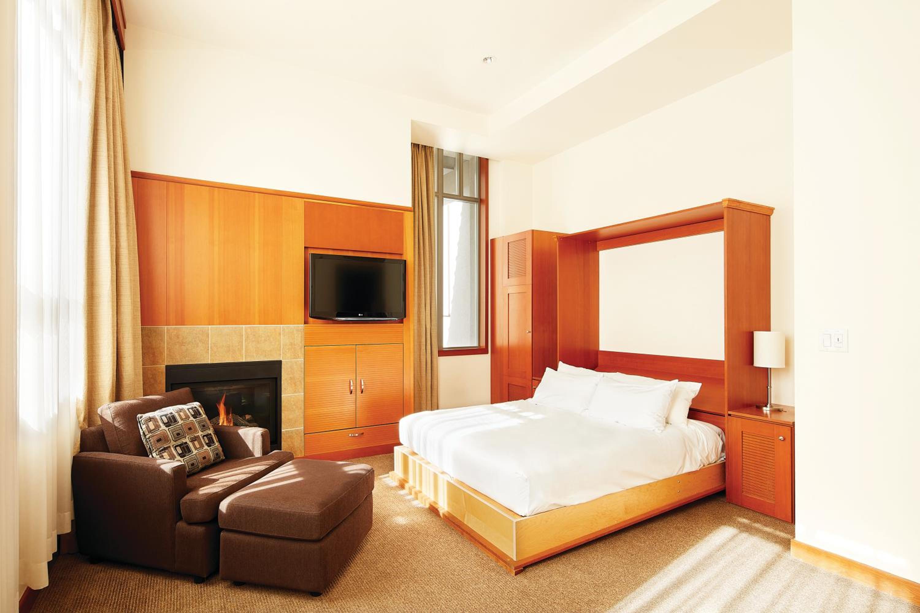 Studio Suite - Photo 2