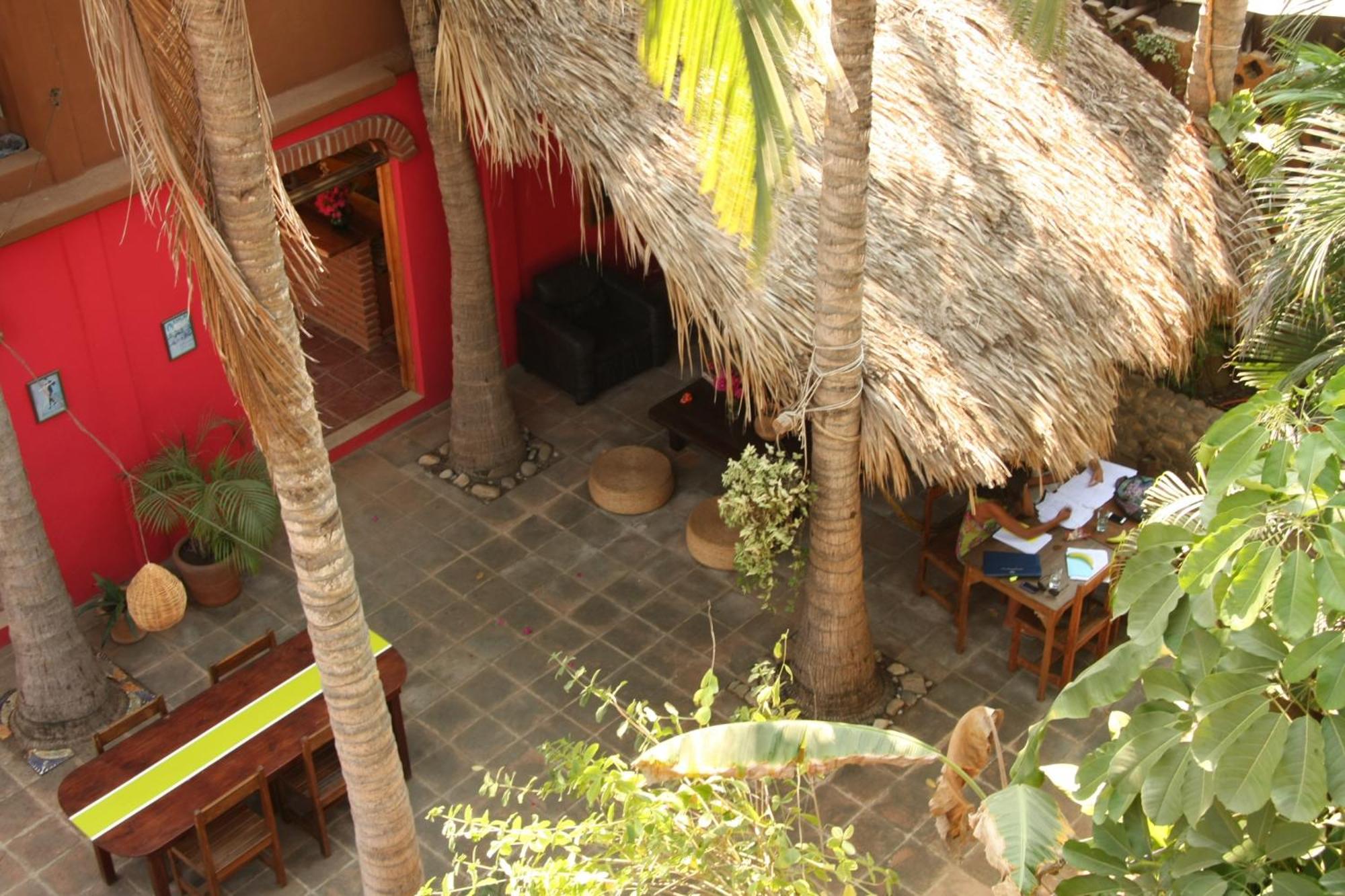 Double Room with Two Double Beds - Photo 9