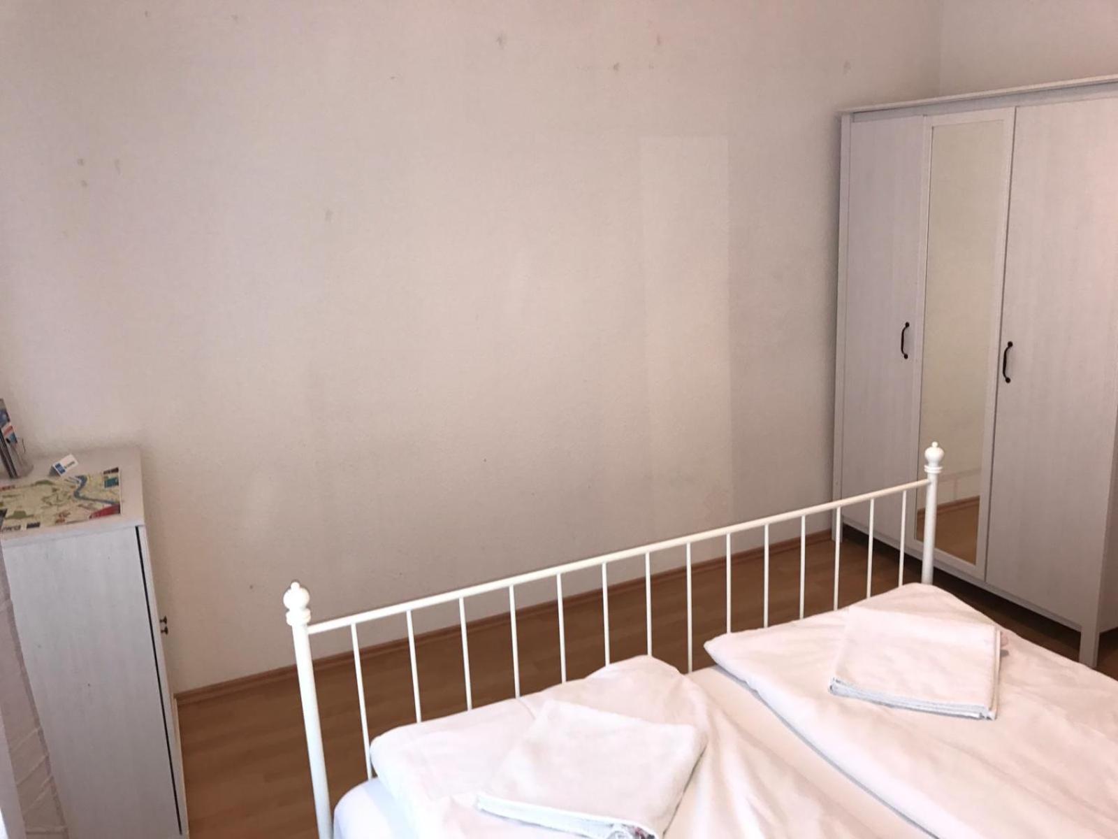 Two-Bedroom Apartment with City View - Photo 3