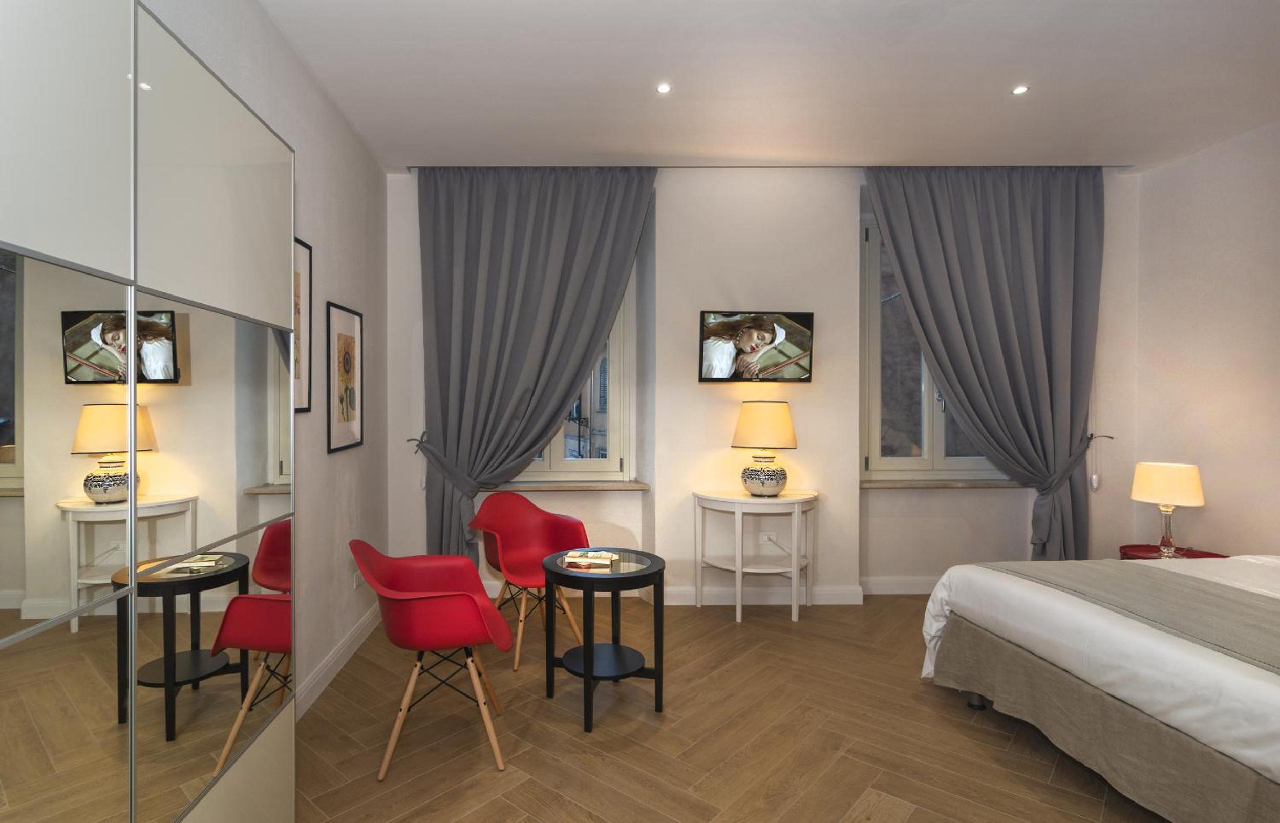 Deluxe Triple Room - Photo 13