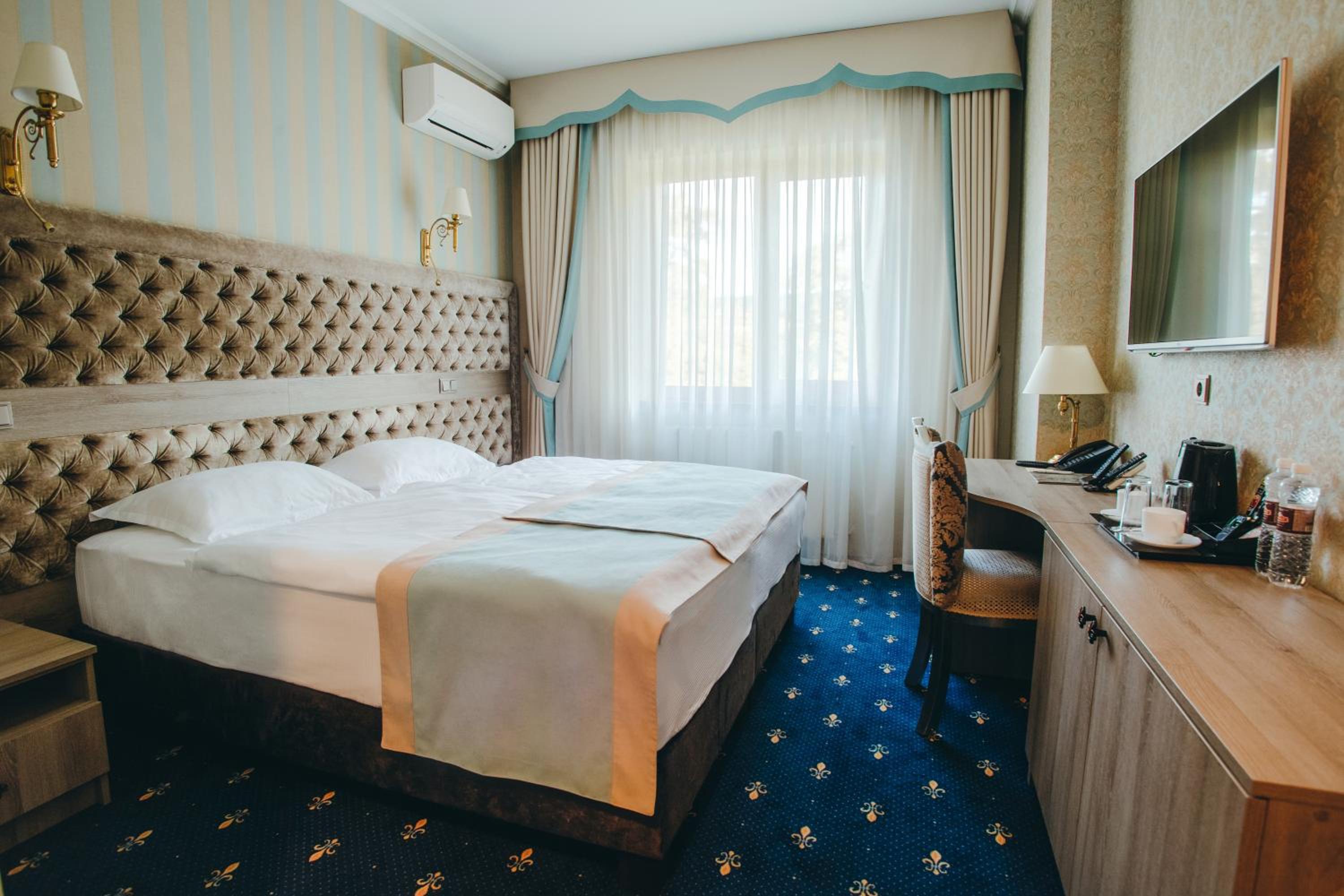 Standard Twin Room with Spa Access photo 3