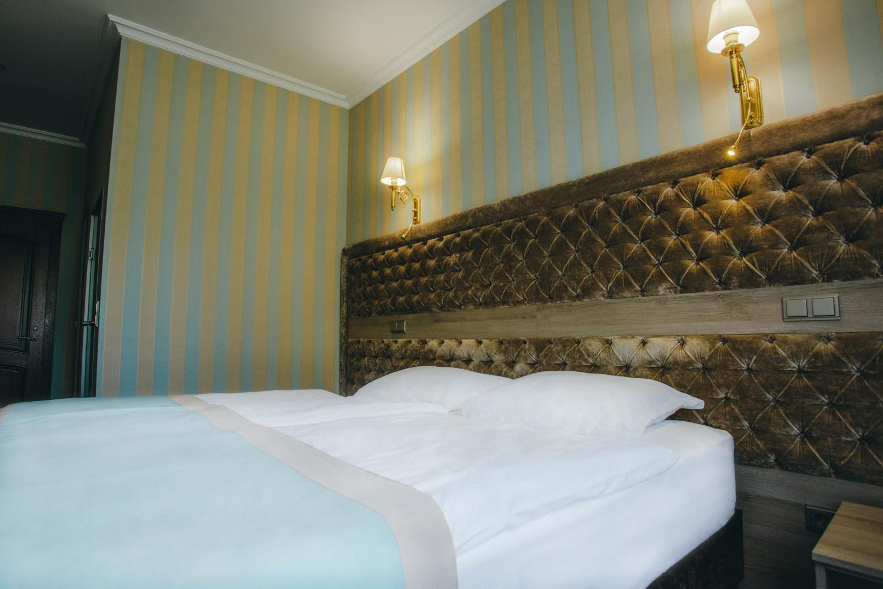 Standard Twin Room with Spa Access photo 2