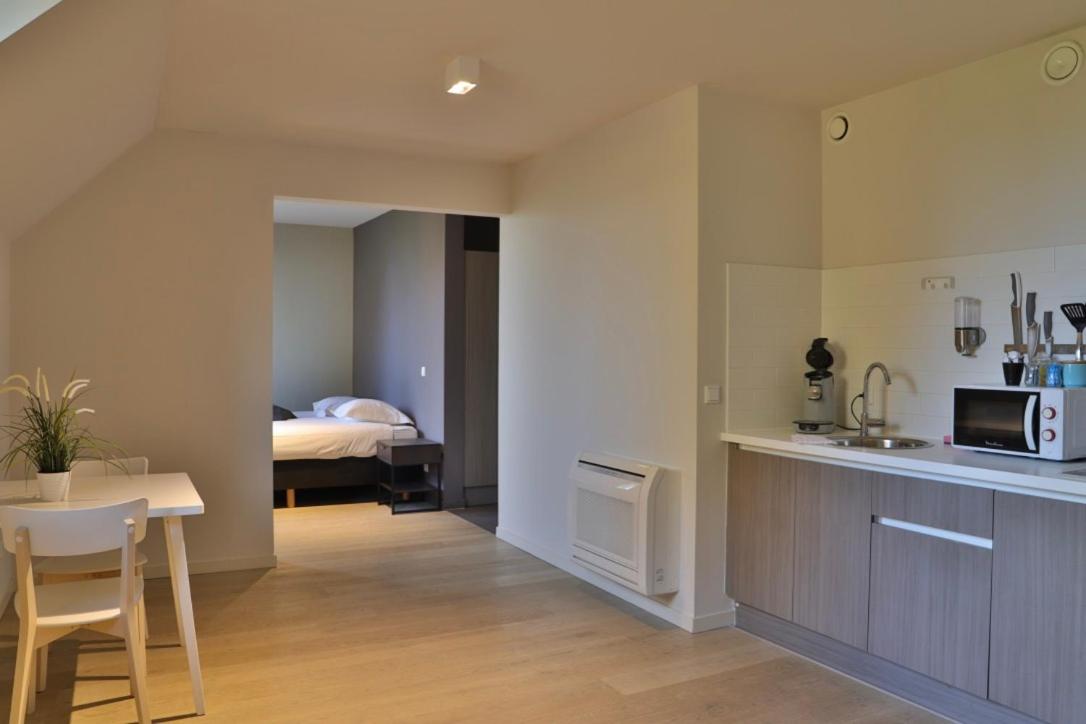 Apartment with Shower - Photo 1