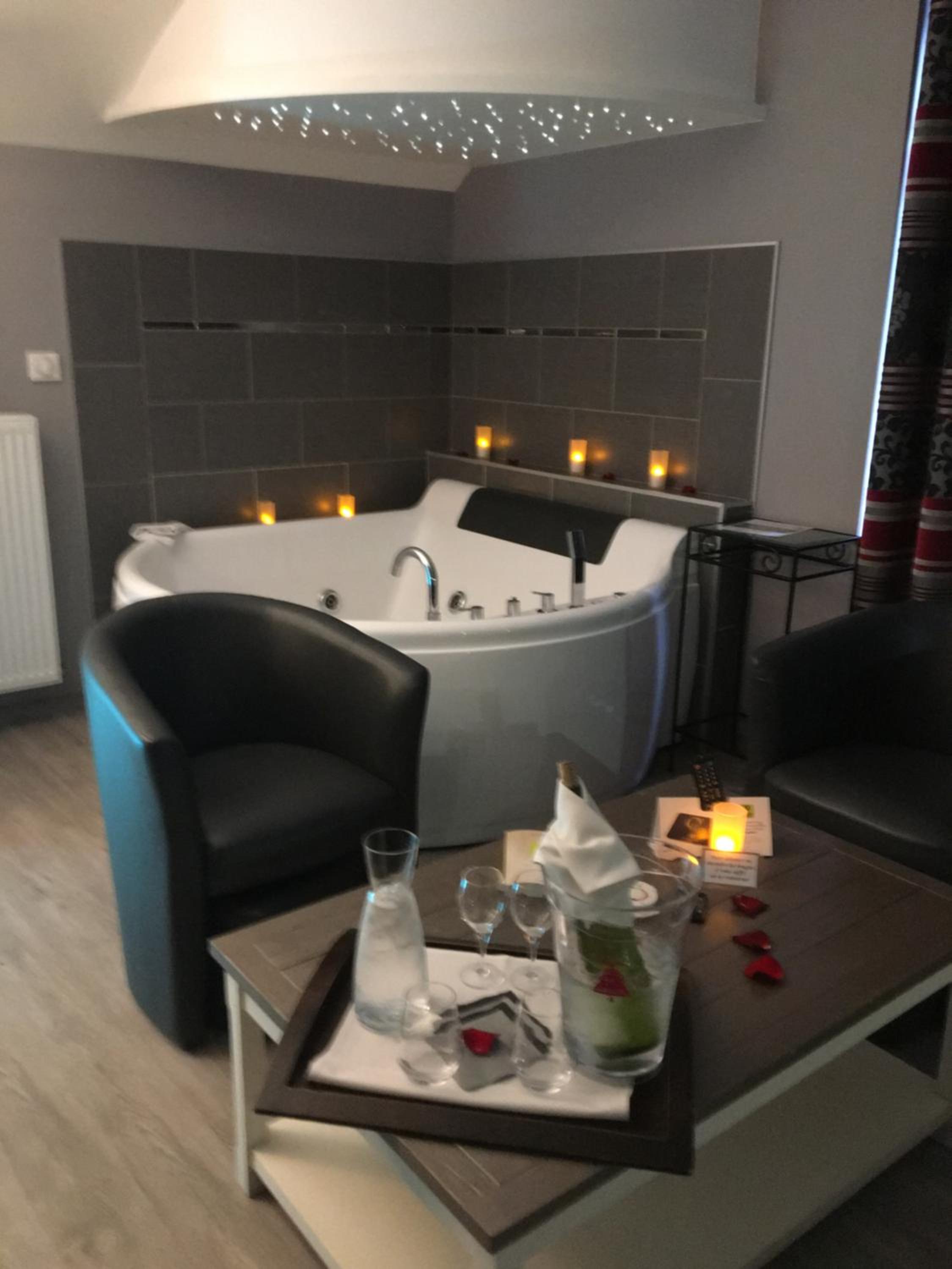 Double Suite with Spa photo 2