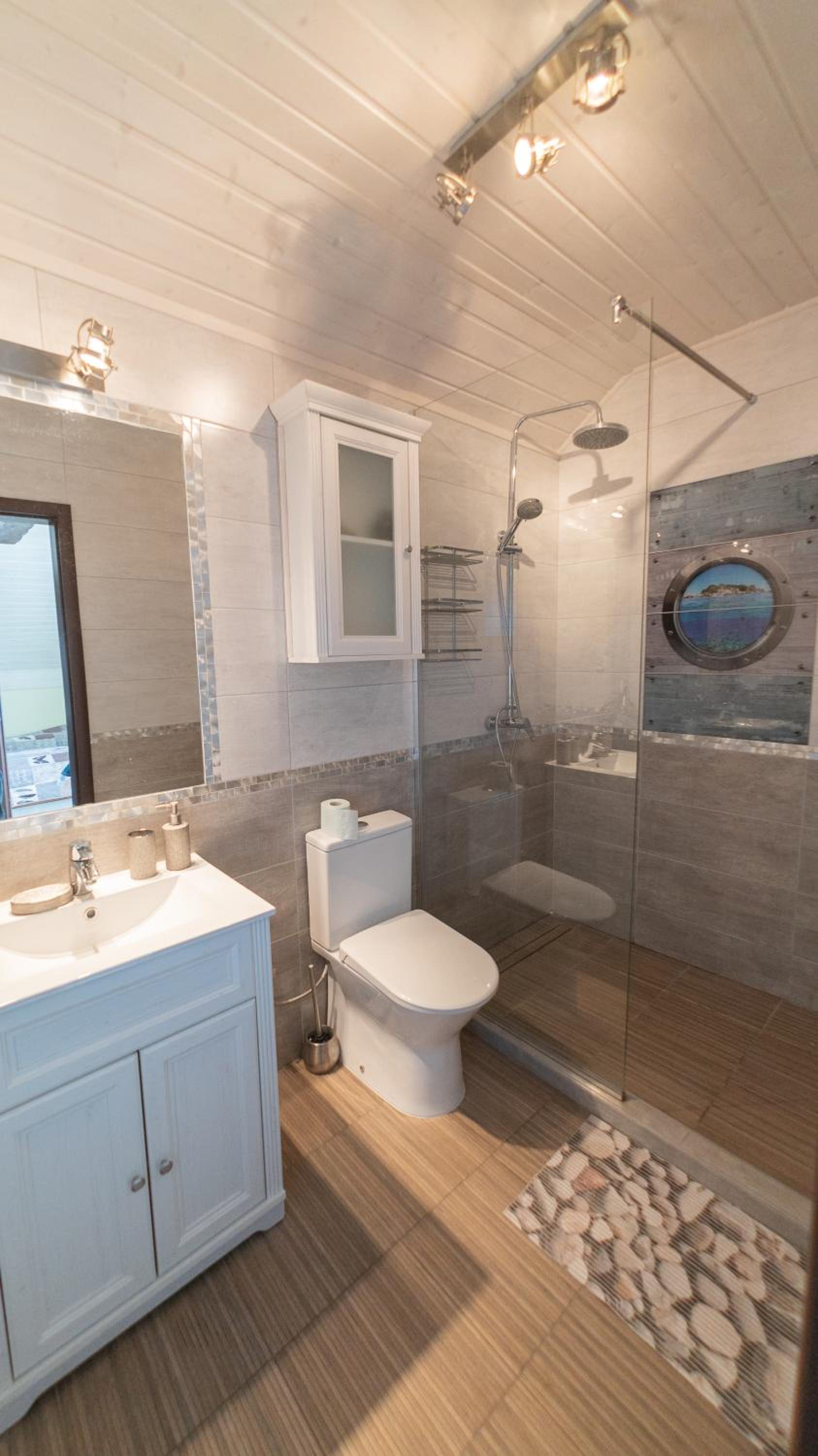 Triple Room with Private Bathroom photo 2