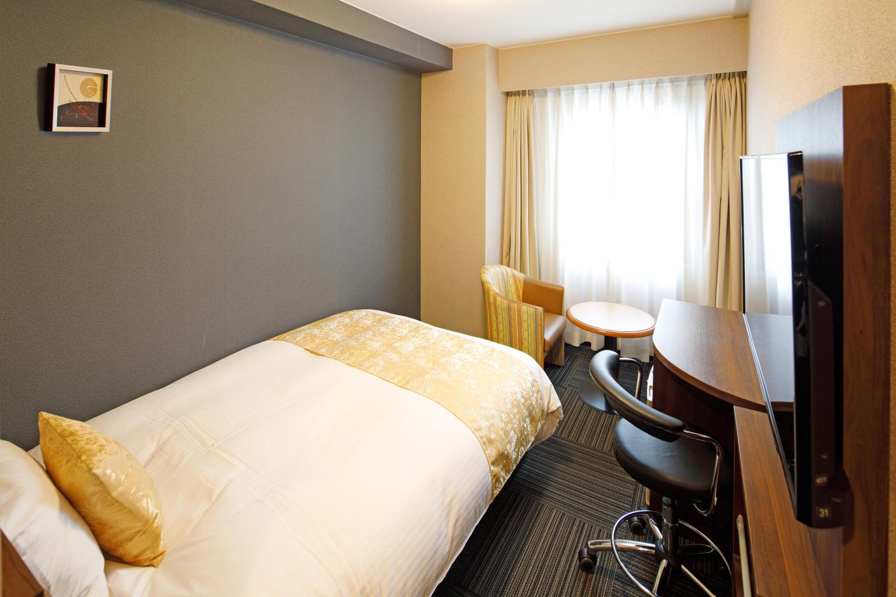 Double Room with Small Double Bed - Non-Smoking photo 1