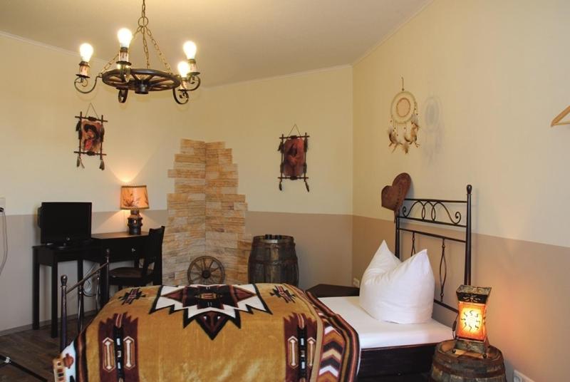Theme Single Room