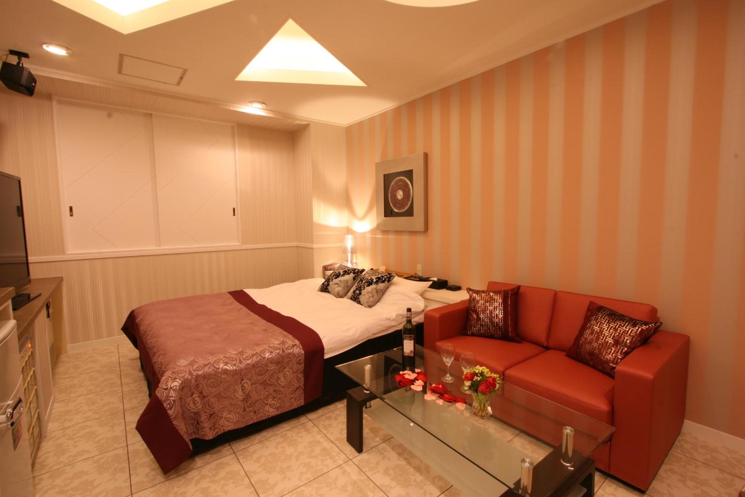 Double Room - Photo 14