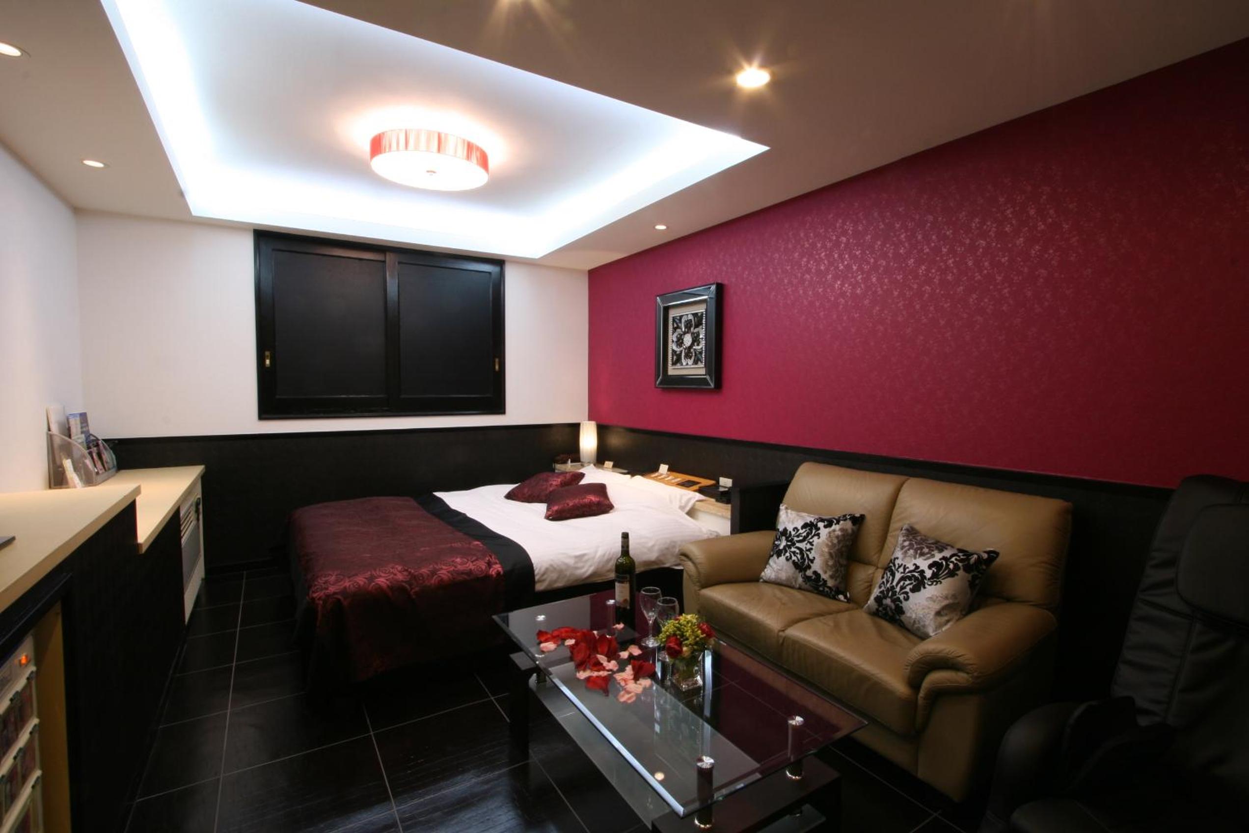 Double Room - Photo 12