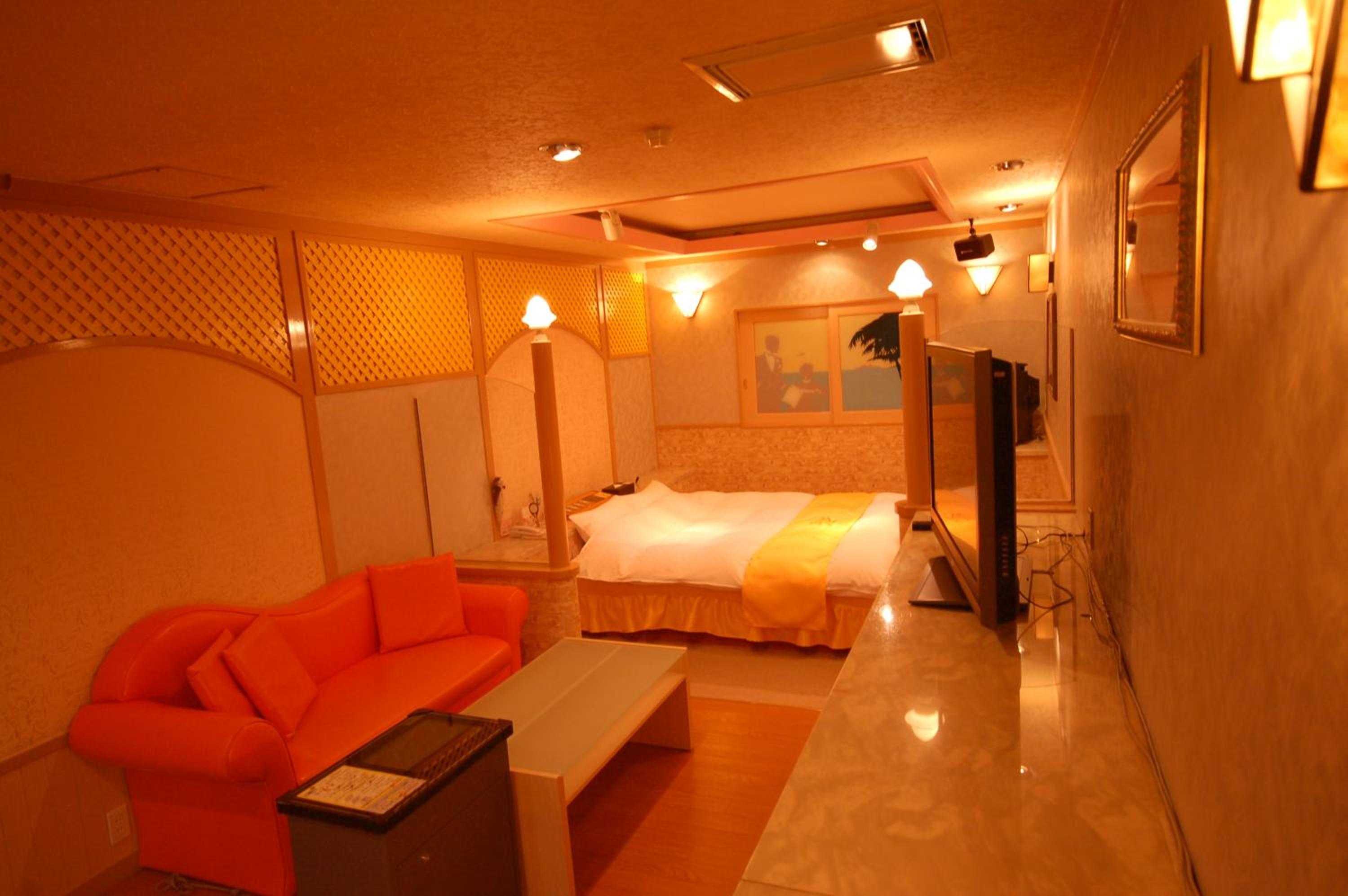 Double Room - Photo 9