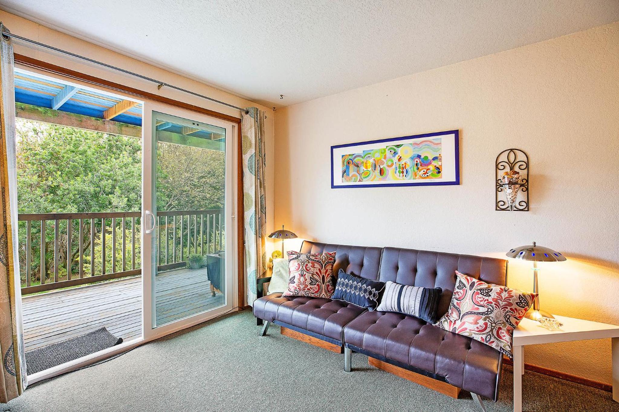 One-Bedroom House photo 1