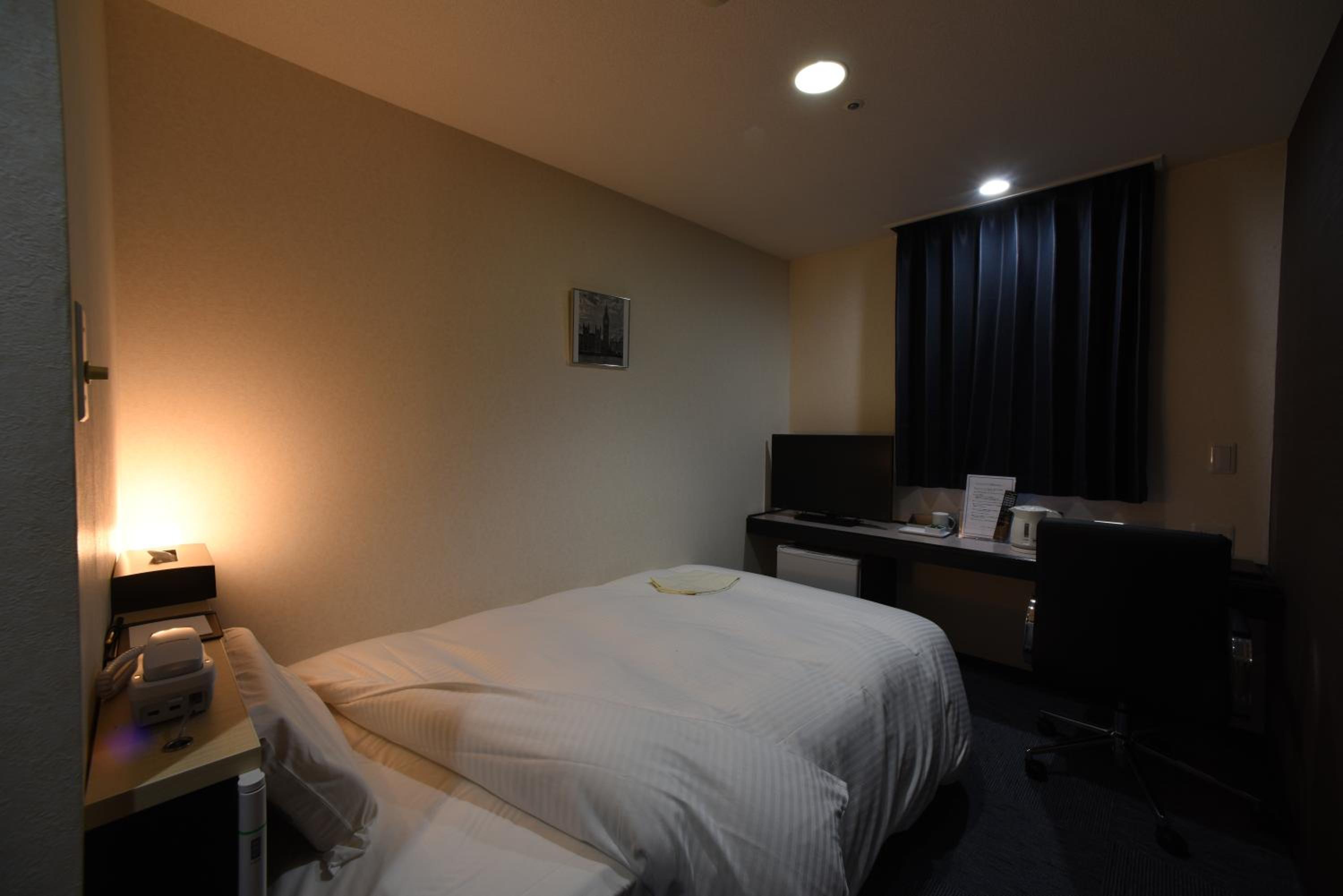 Standard Double Room - Non-Smoking - Photo 5
