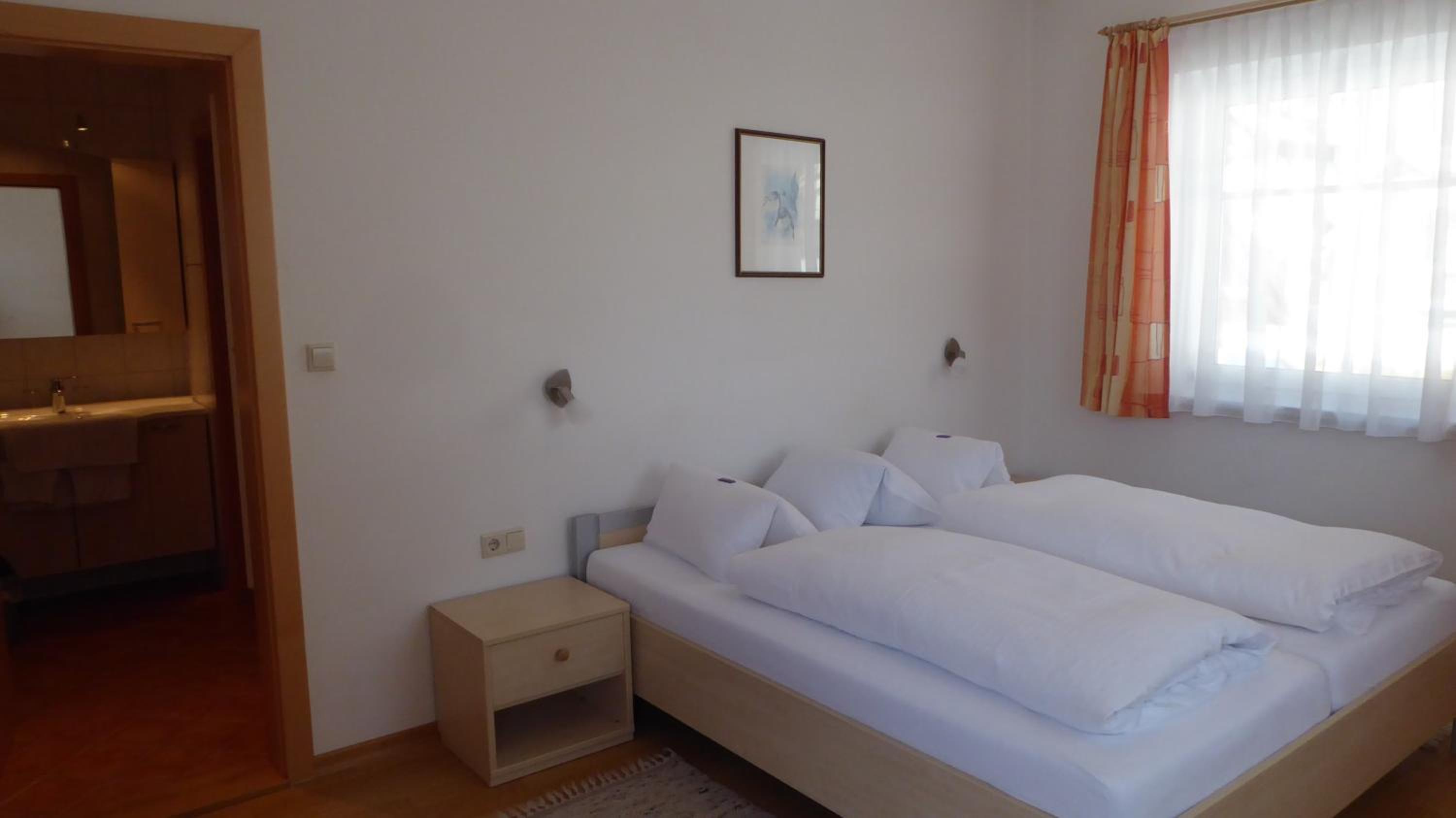 Apartment photo 3