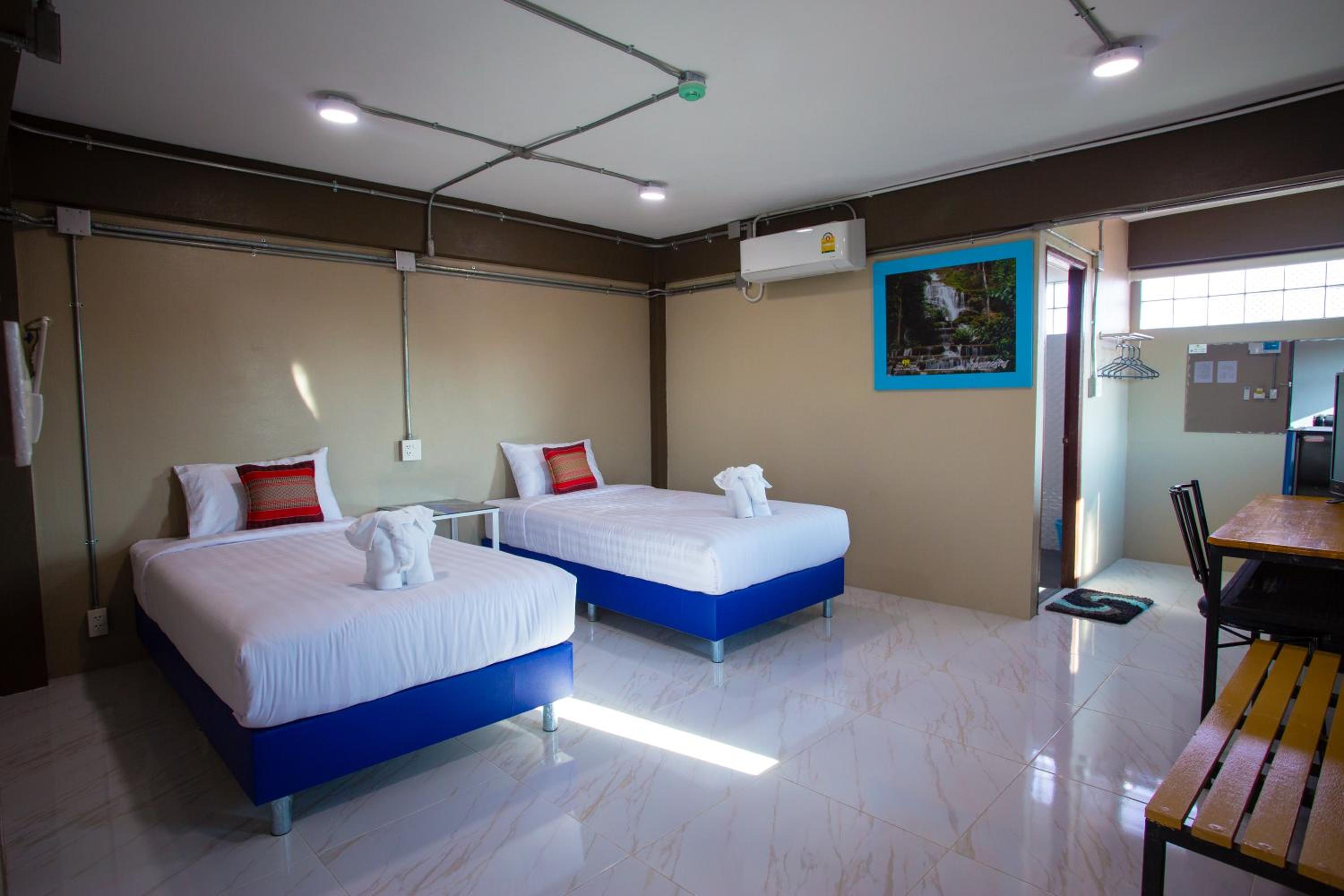Twin Room - Photo 1