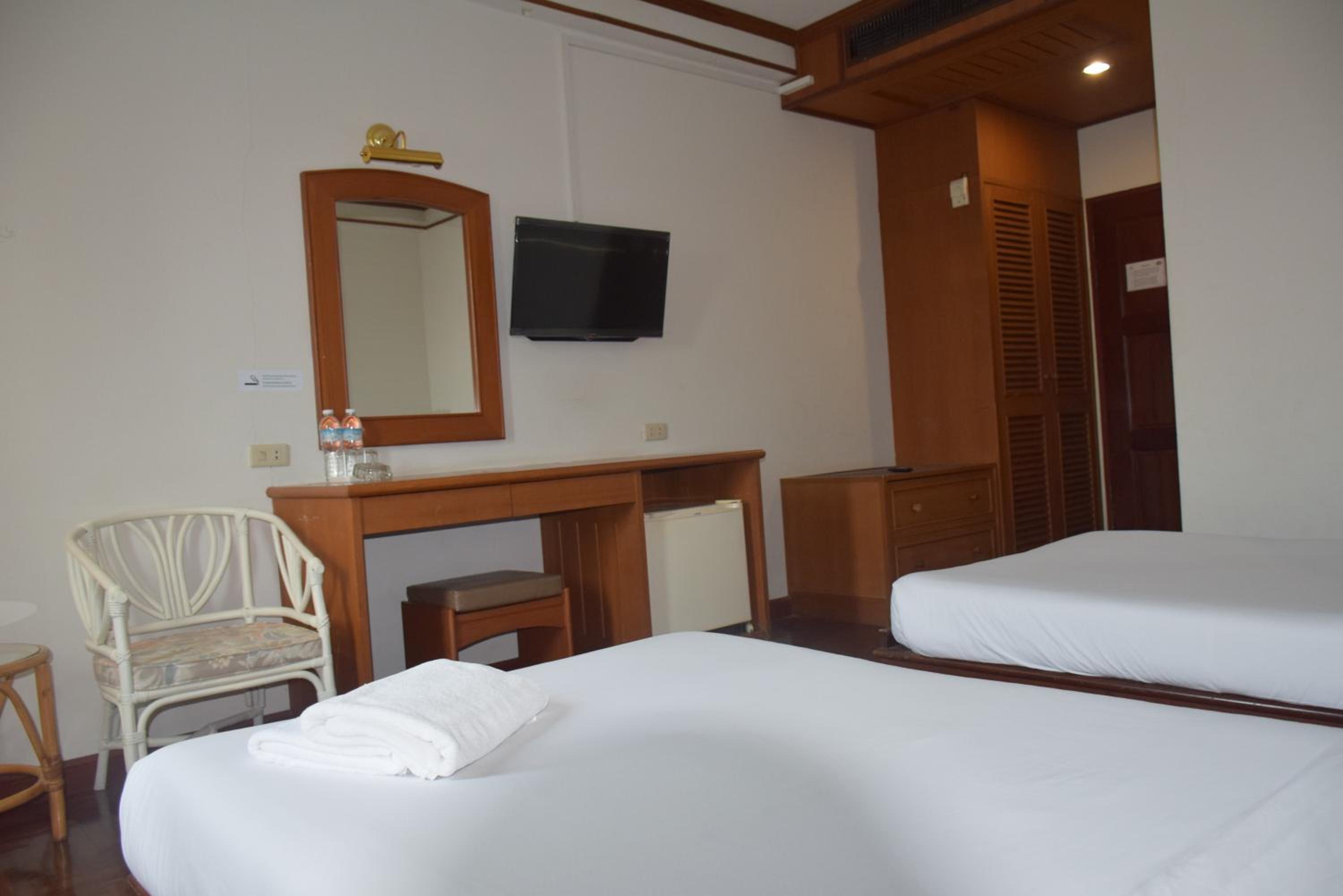 Standard Twin Room Without Balcony - Photo 3
