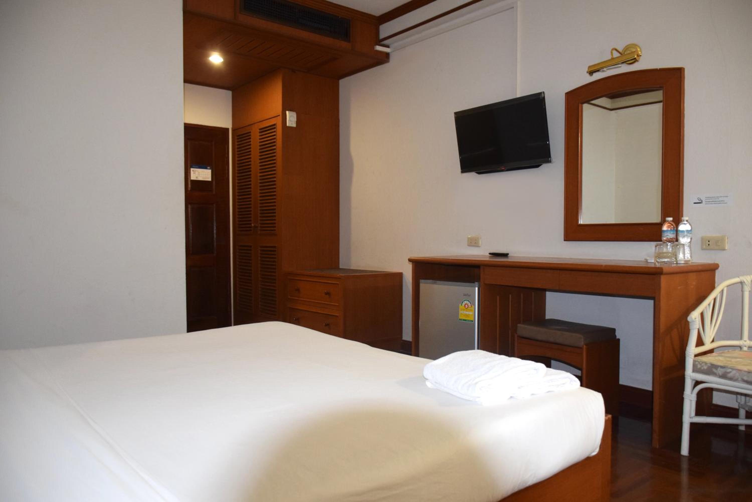 Standard Double Room Without Balcony - Photo 3