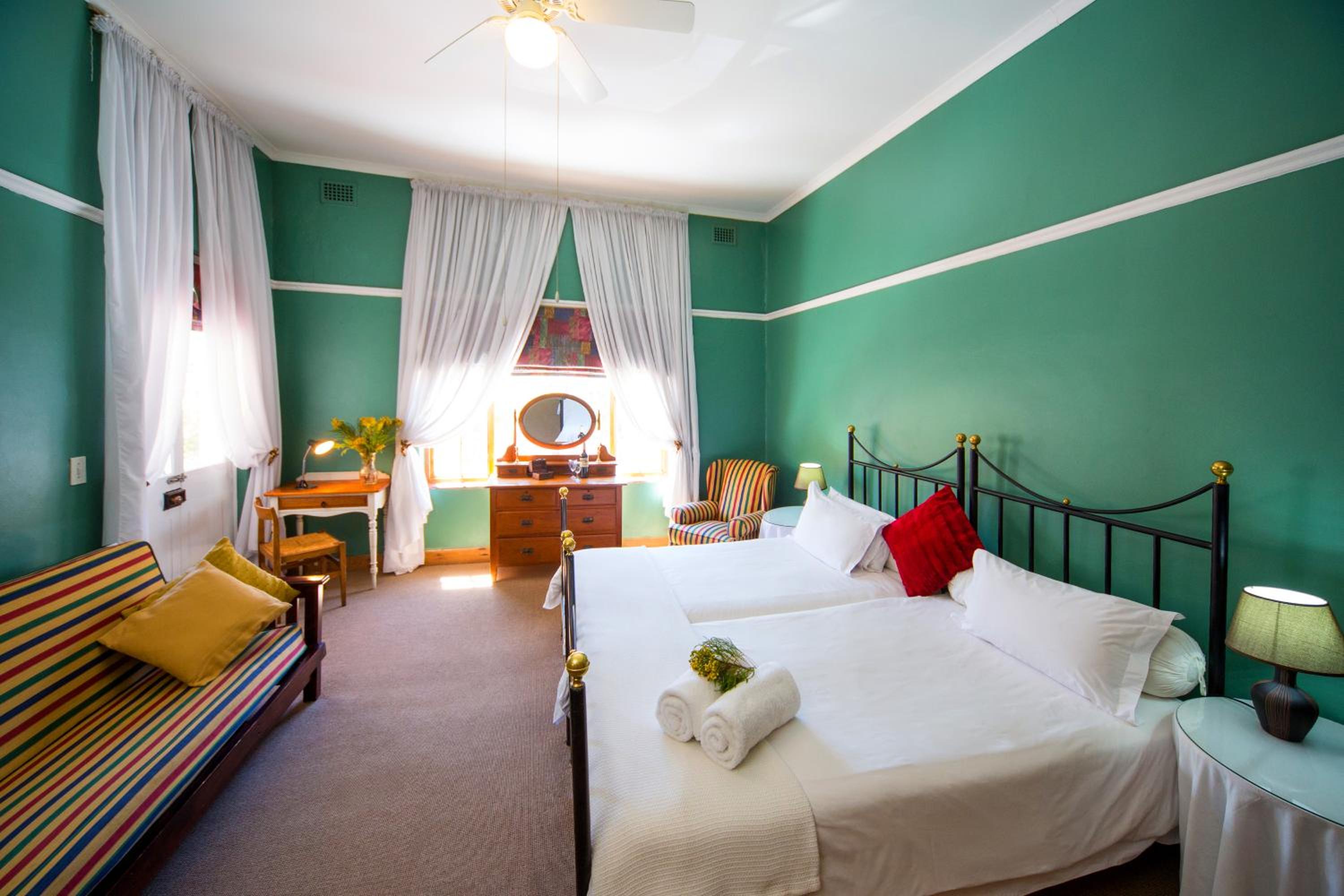 Twin Room - Photo 3