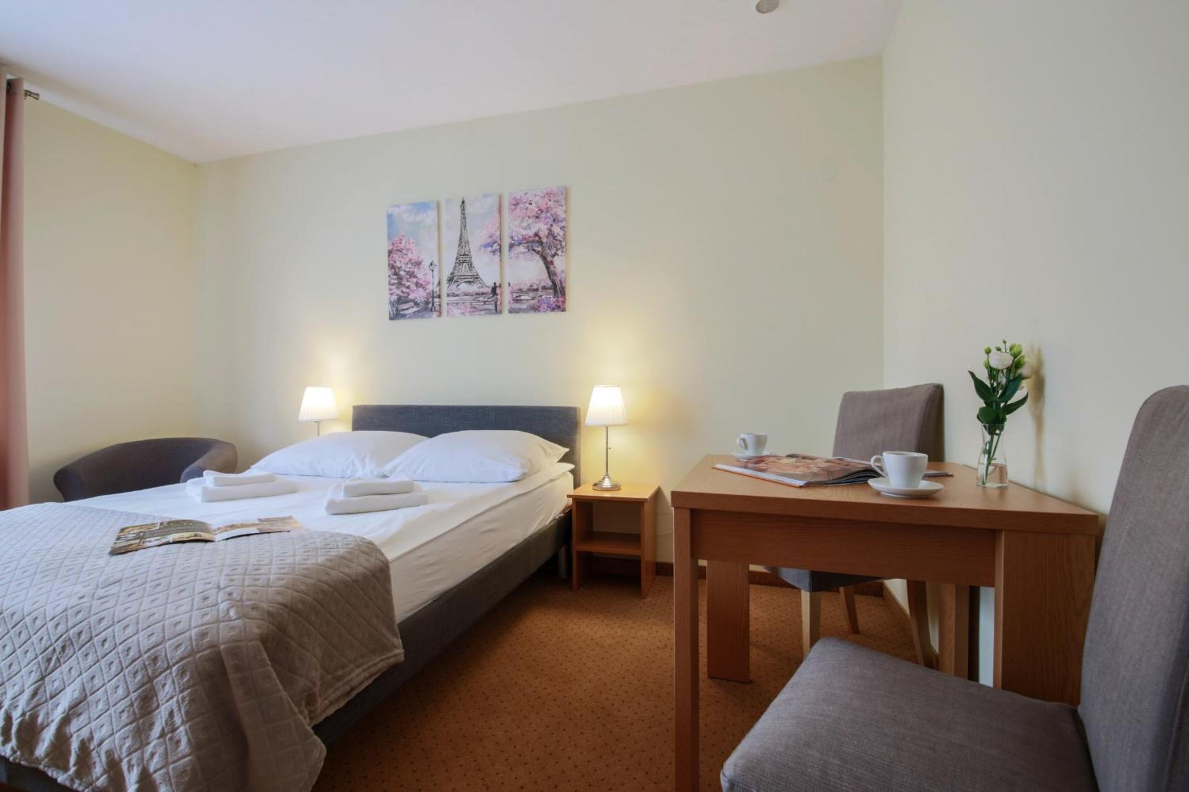 Standard Double Room - Photo 5