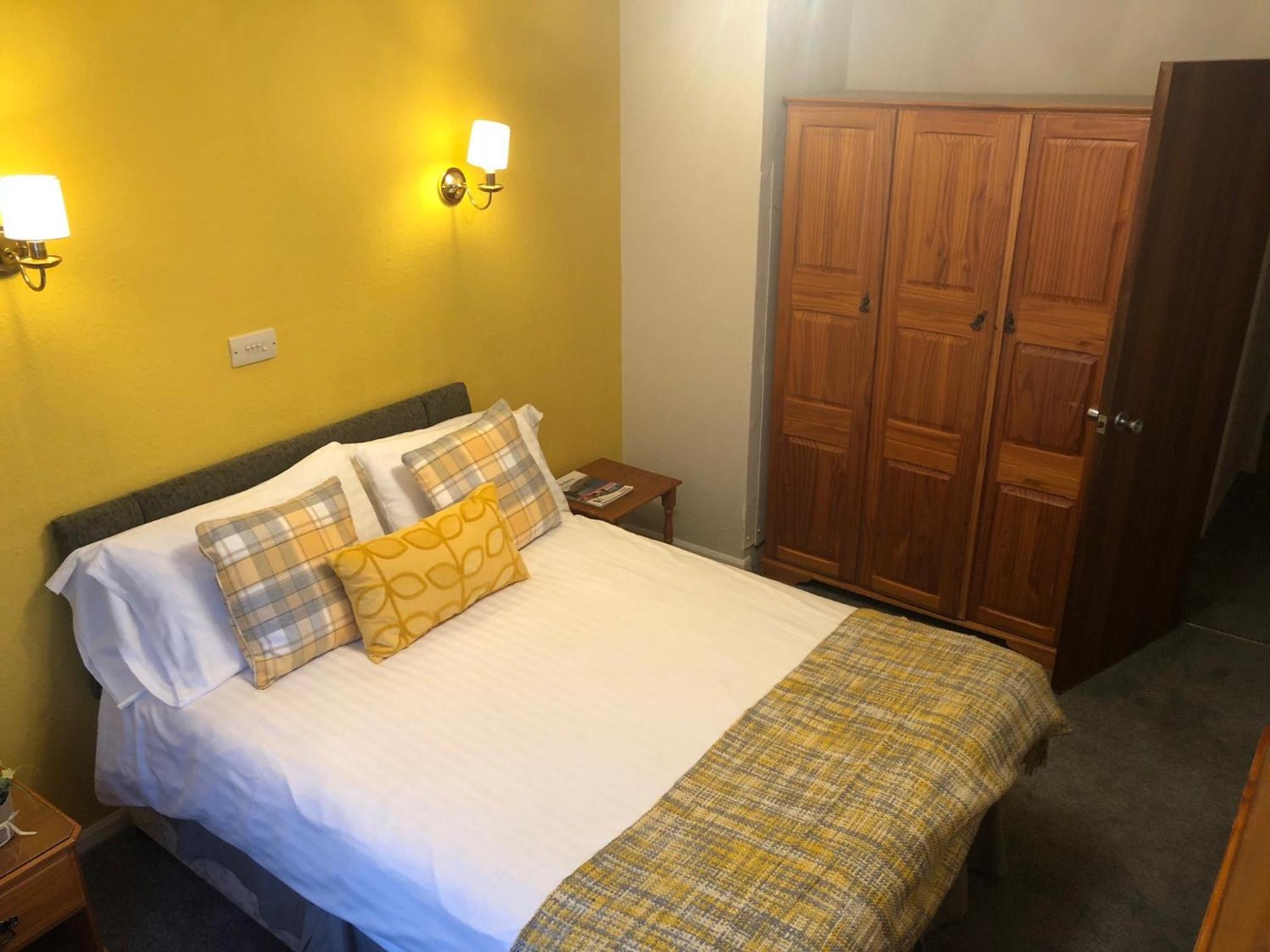 Standard Double Room photo 3