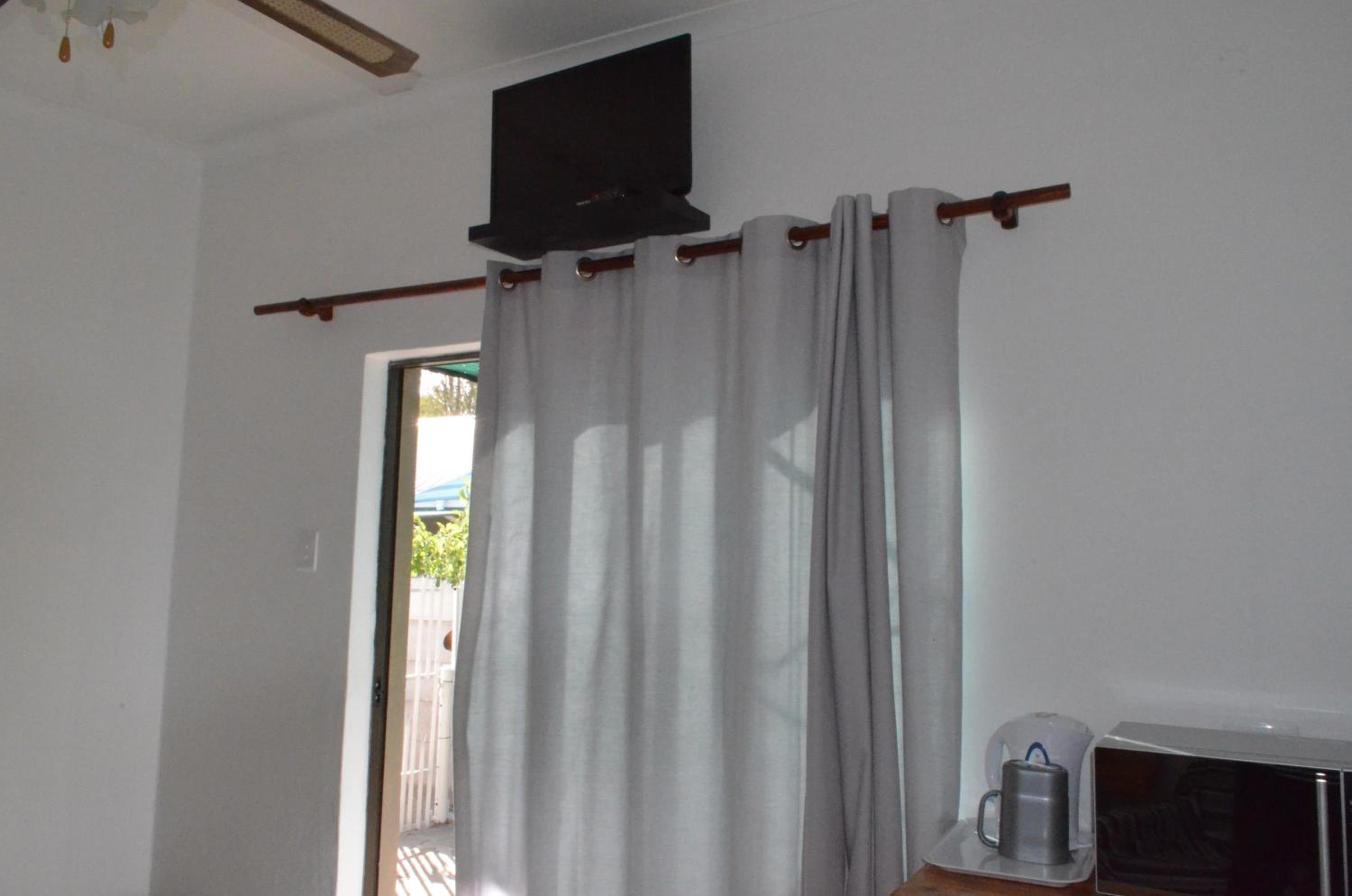 Family Room with Private Bathroom - Photo 1