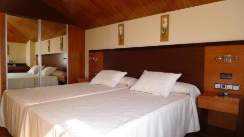 Double Room - Photo 8