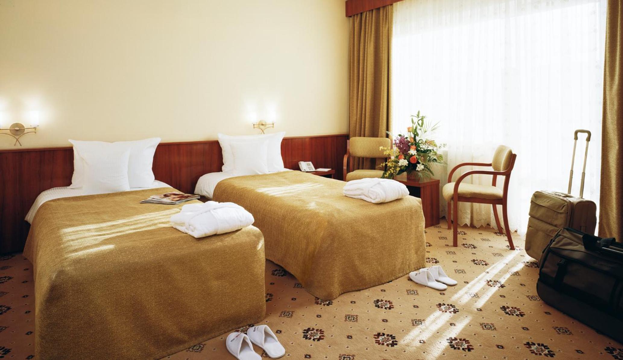 Twin Economy Room with Free Wellness Access photo 1
