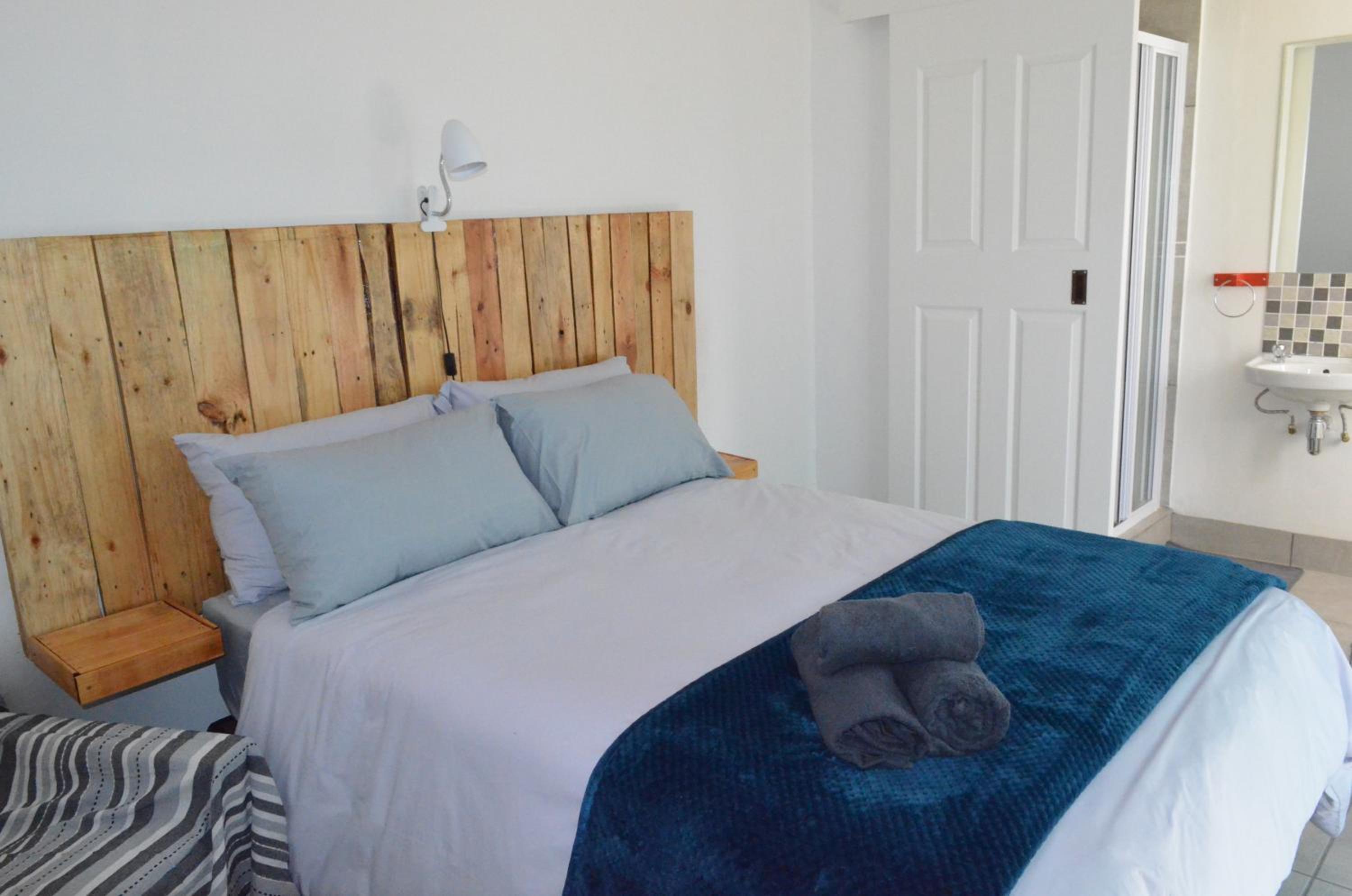 Double Room with Private Bathroom - Photo 2