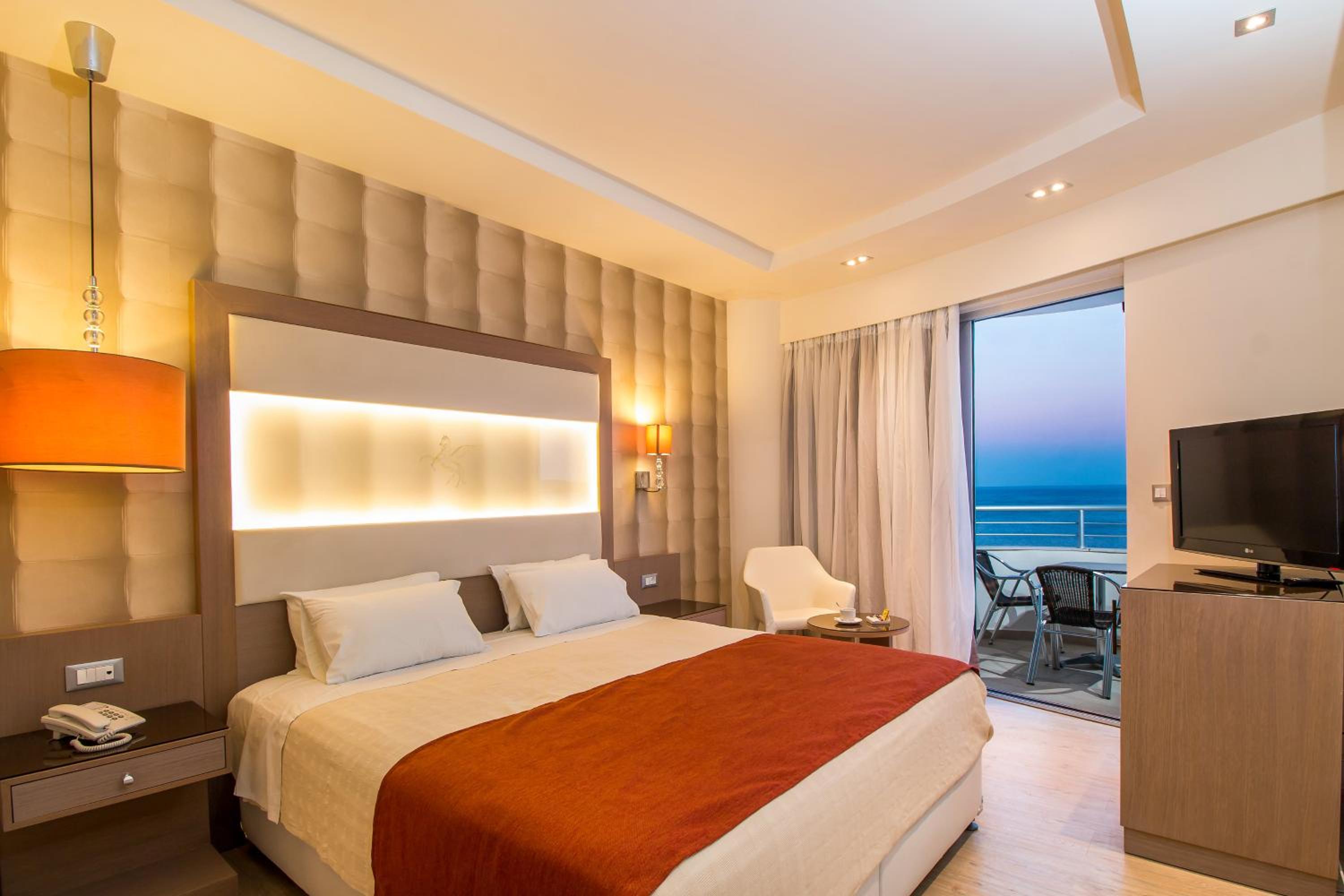  Deluxe Sea View - Photo 1