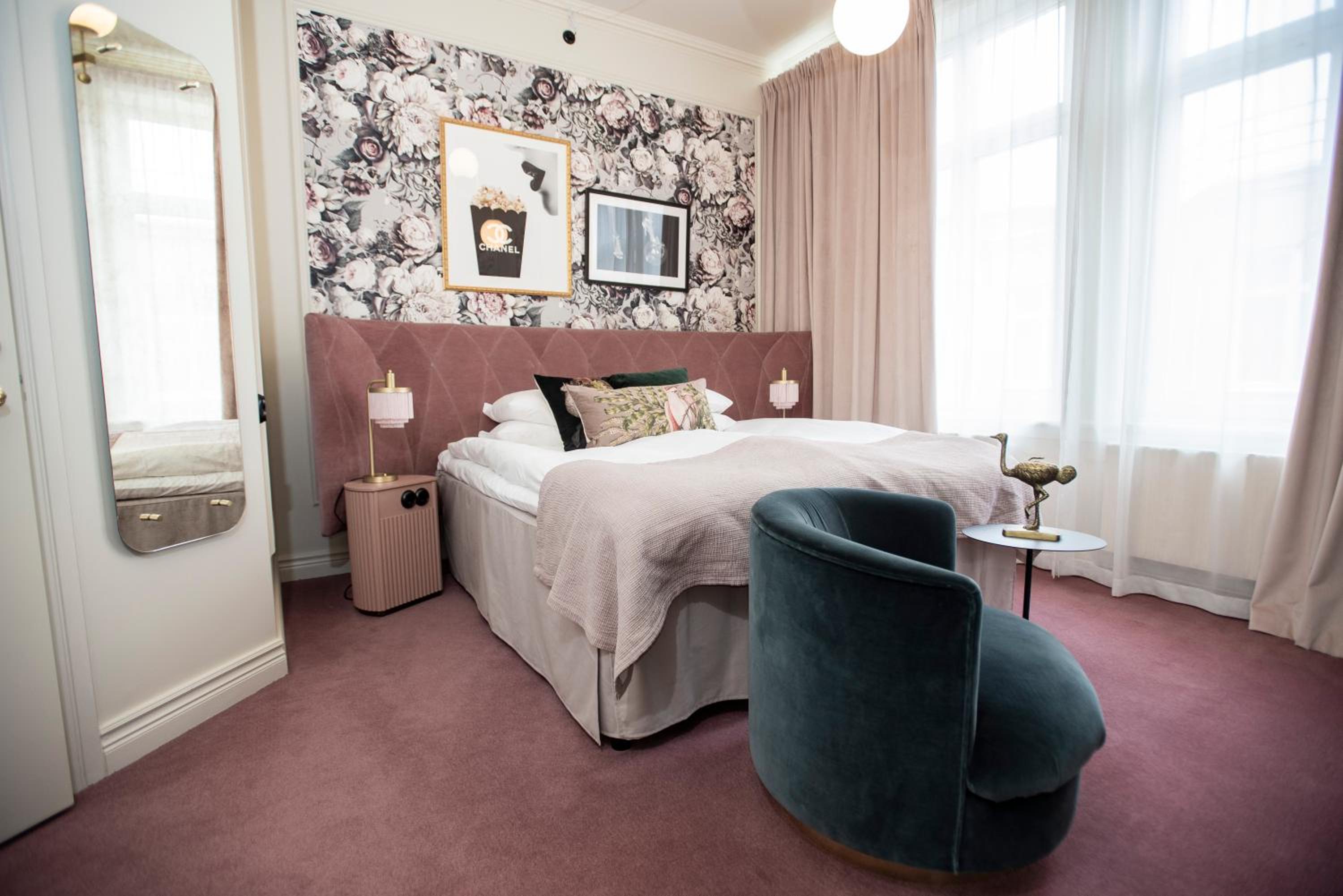 Deluxe Room - Photo 2