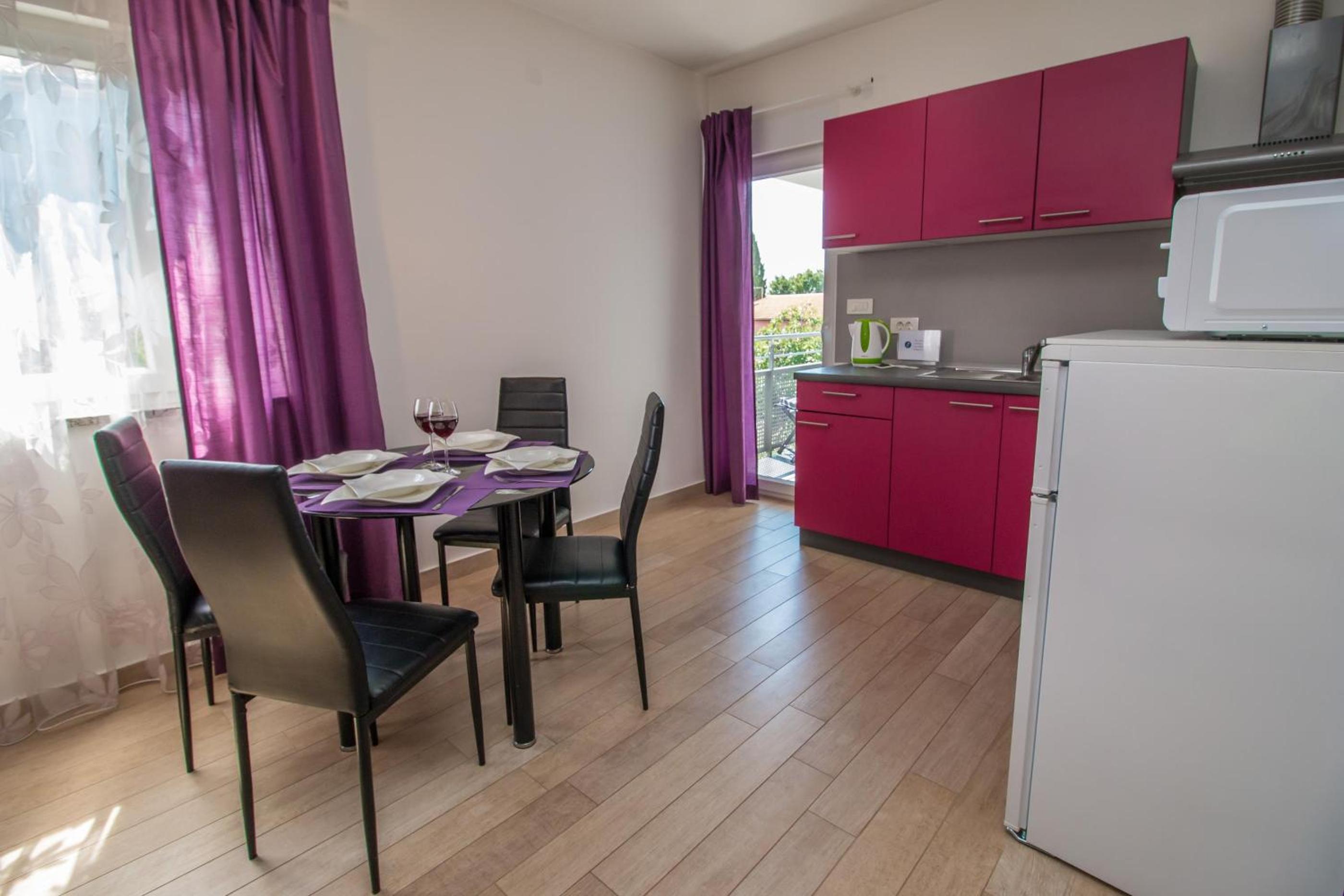 Two-Bedroom Apartment with Balcony photo 2