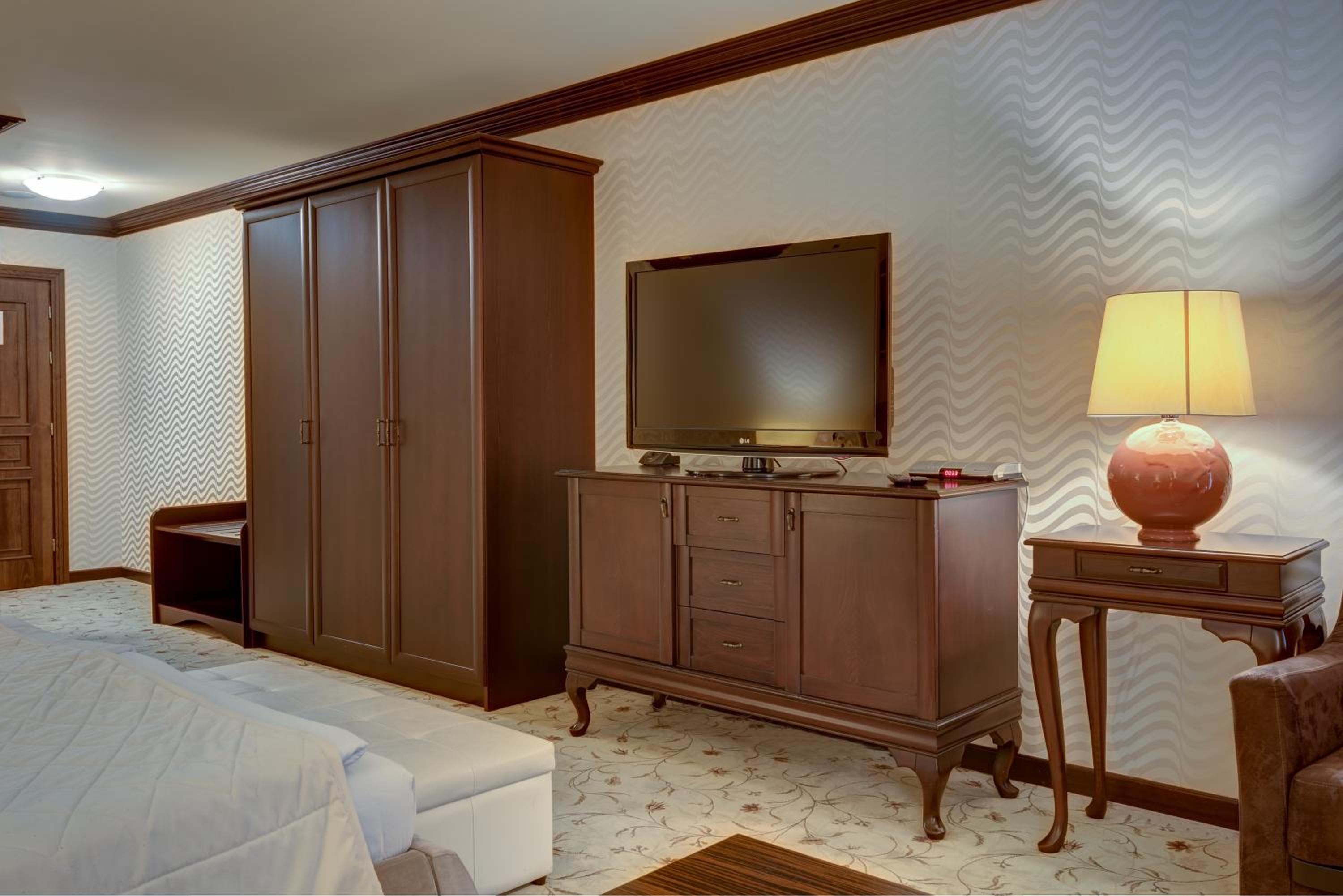 Junior Suite with Balcony photo 3
