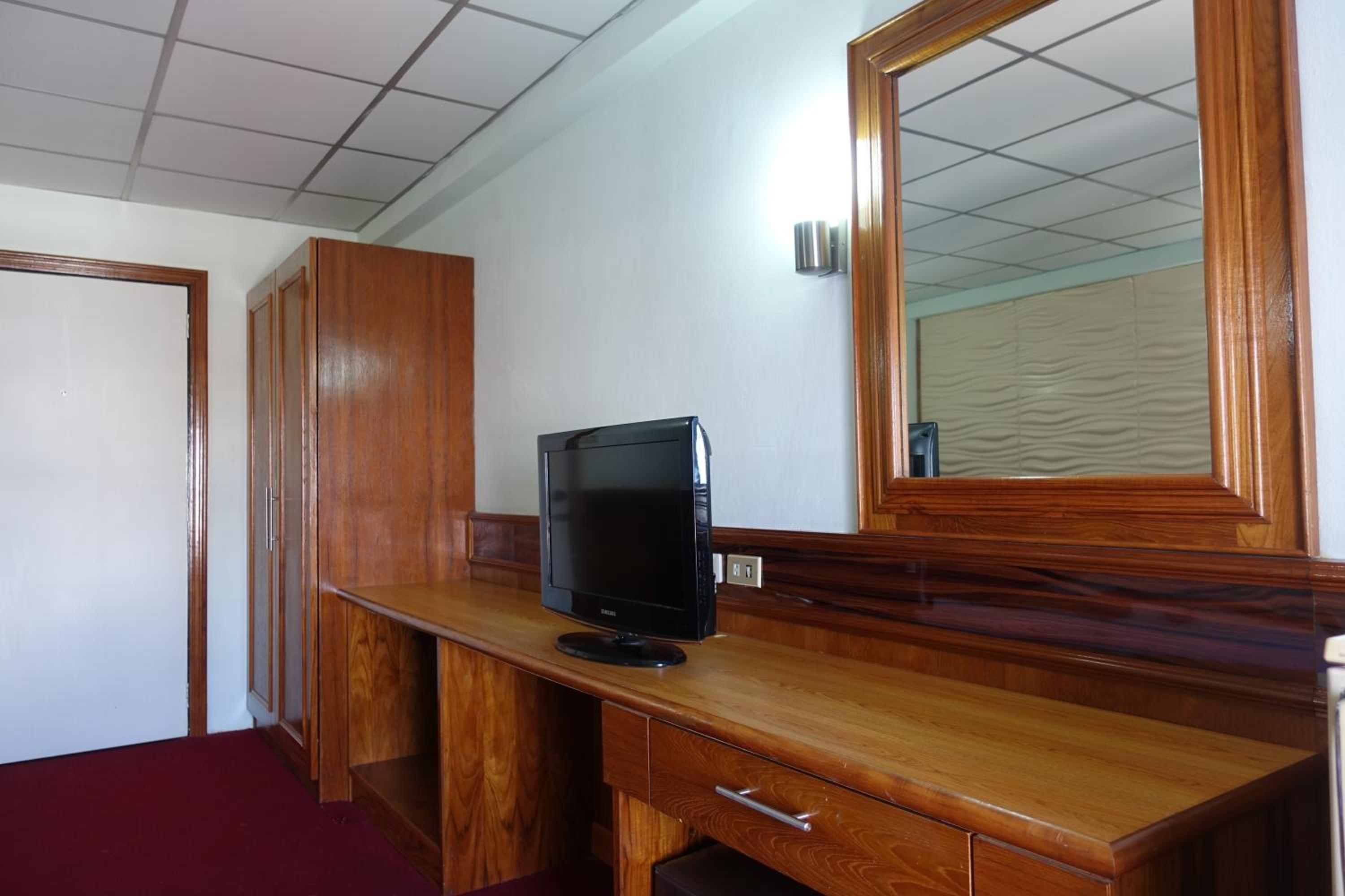 Deluxe Double Room - Photo 8