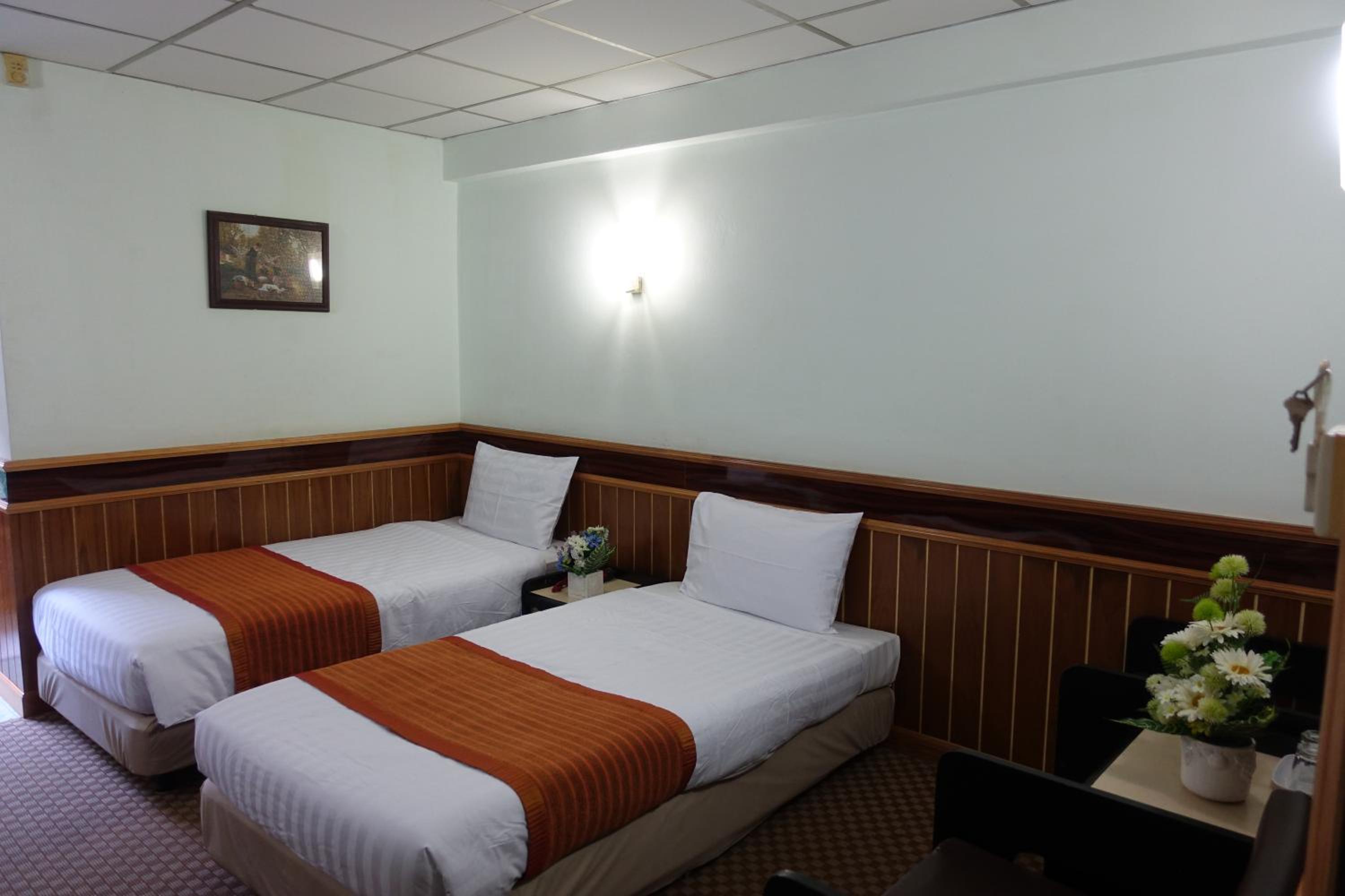 Deluxe Double Room - Photo 11