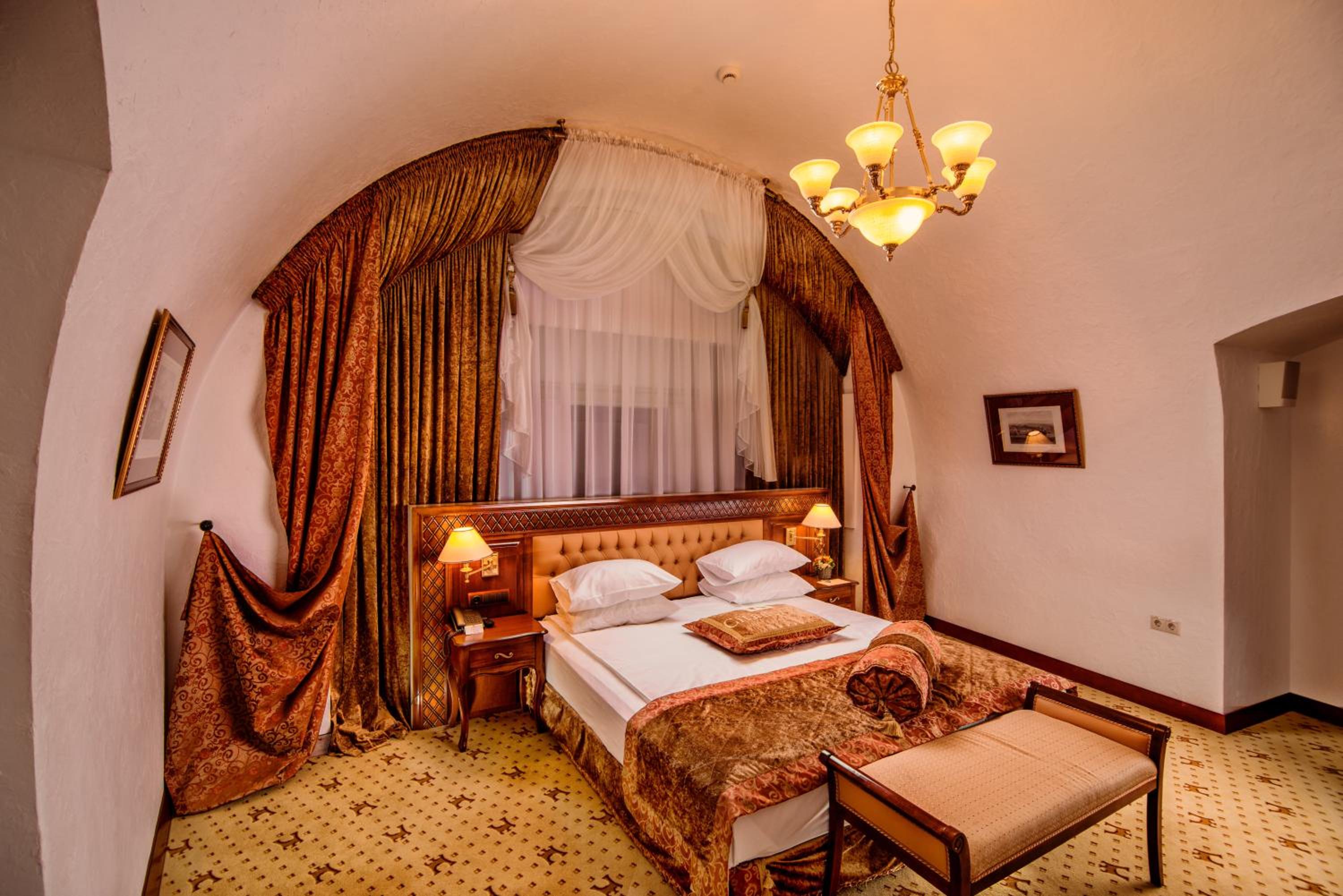 Suite - Photo 9