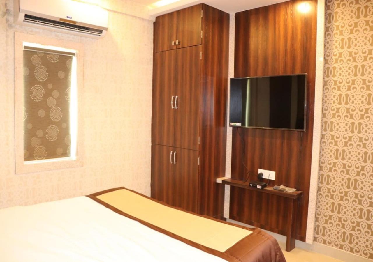 Standard Double or Twin Room - Photo 6