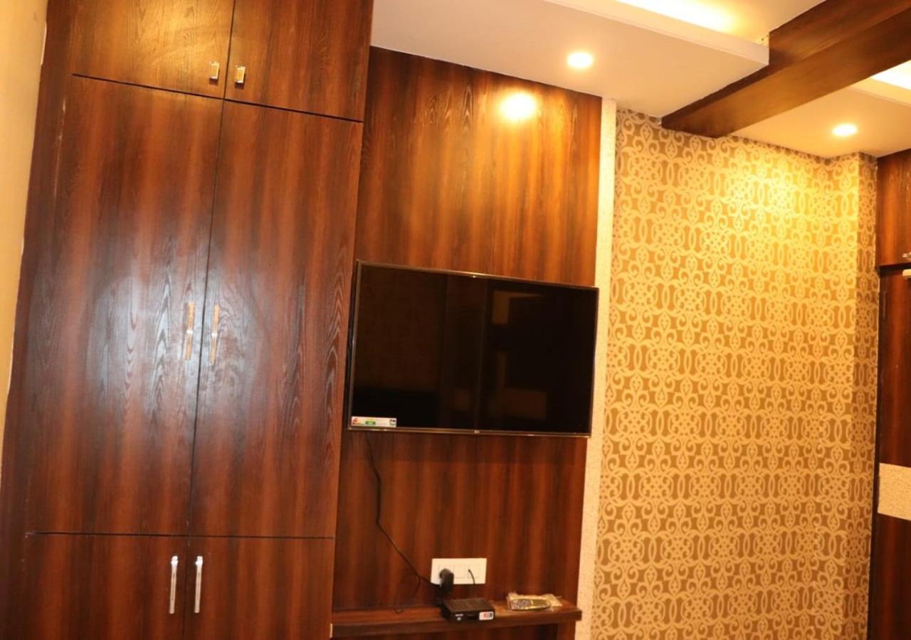 Standard Double or Twin Room - Photo 4