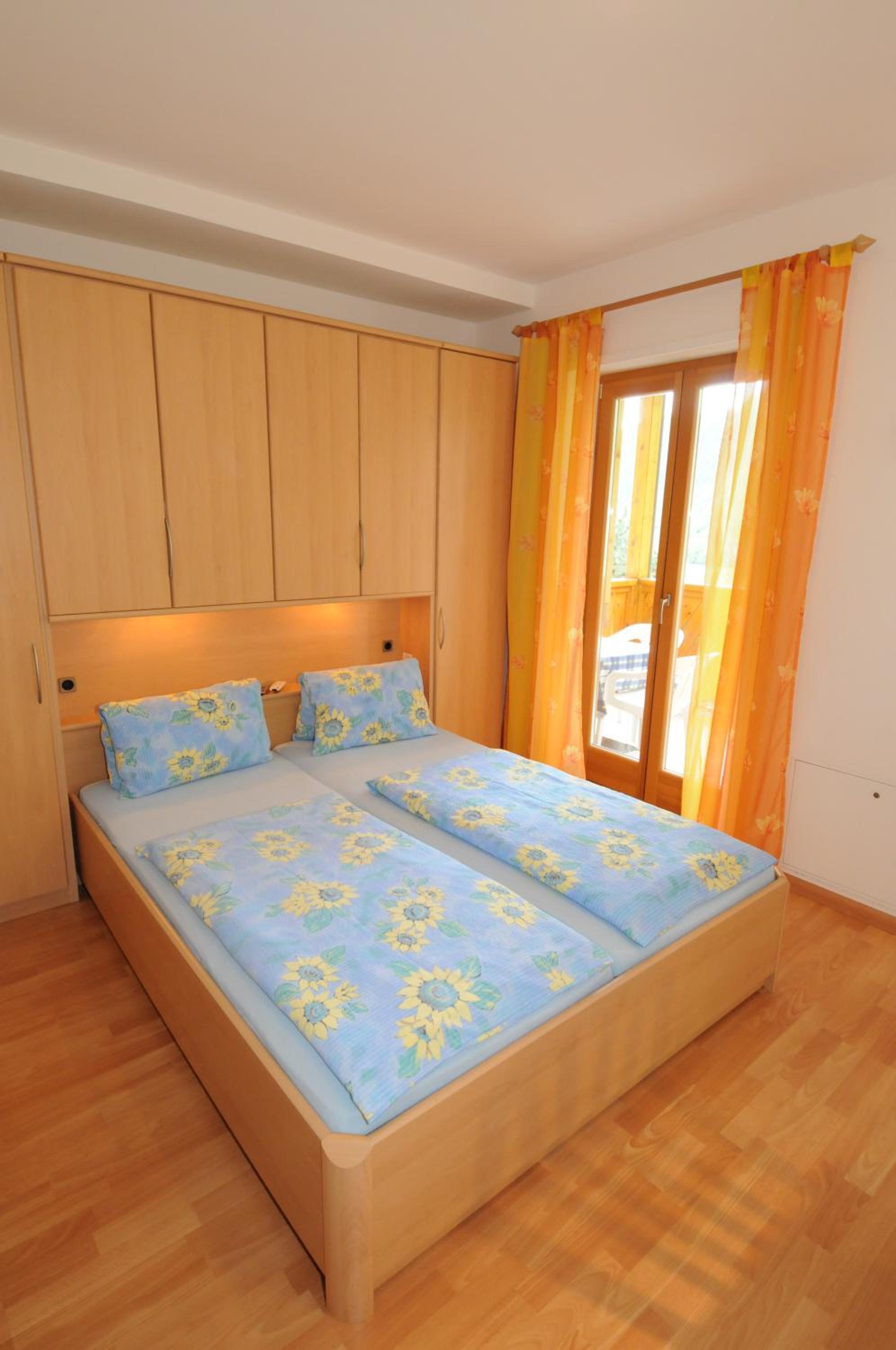 Apartment with Balcony photo 1
